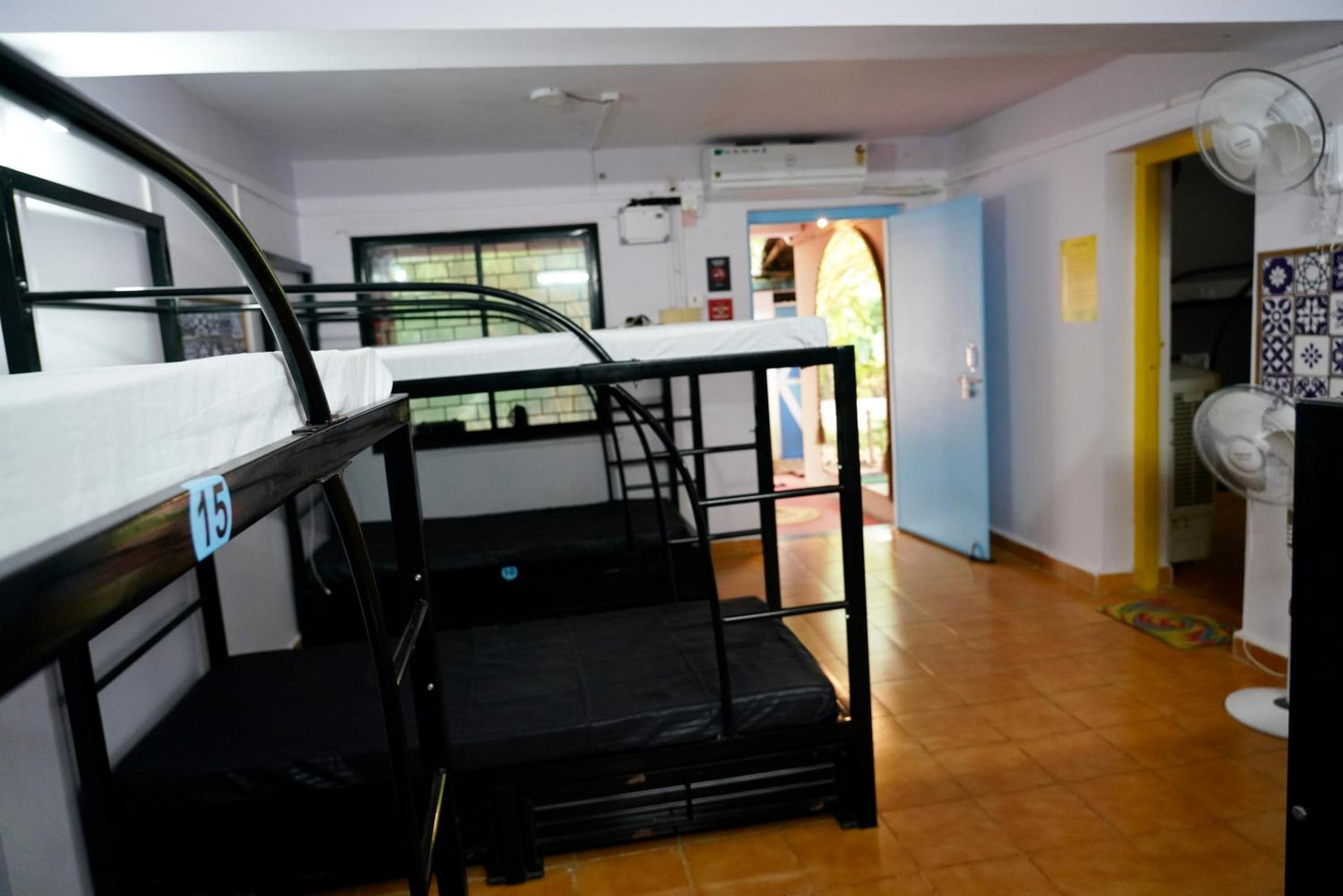 Bed in 10-Bed Mixed Dormitory Room photo 1