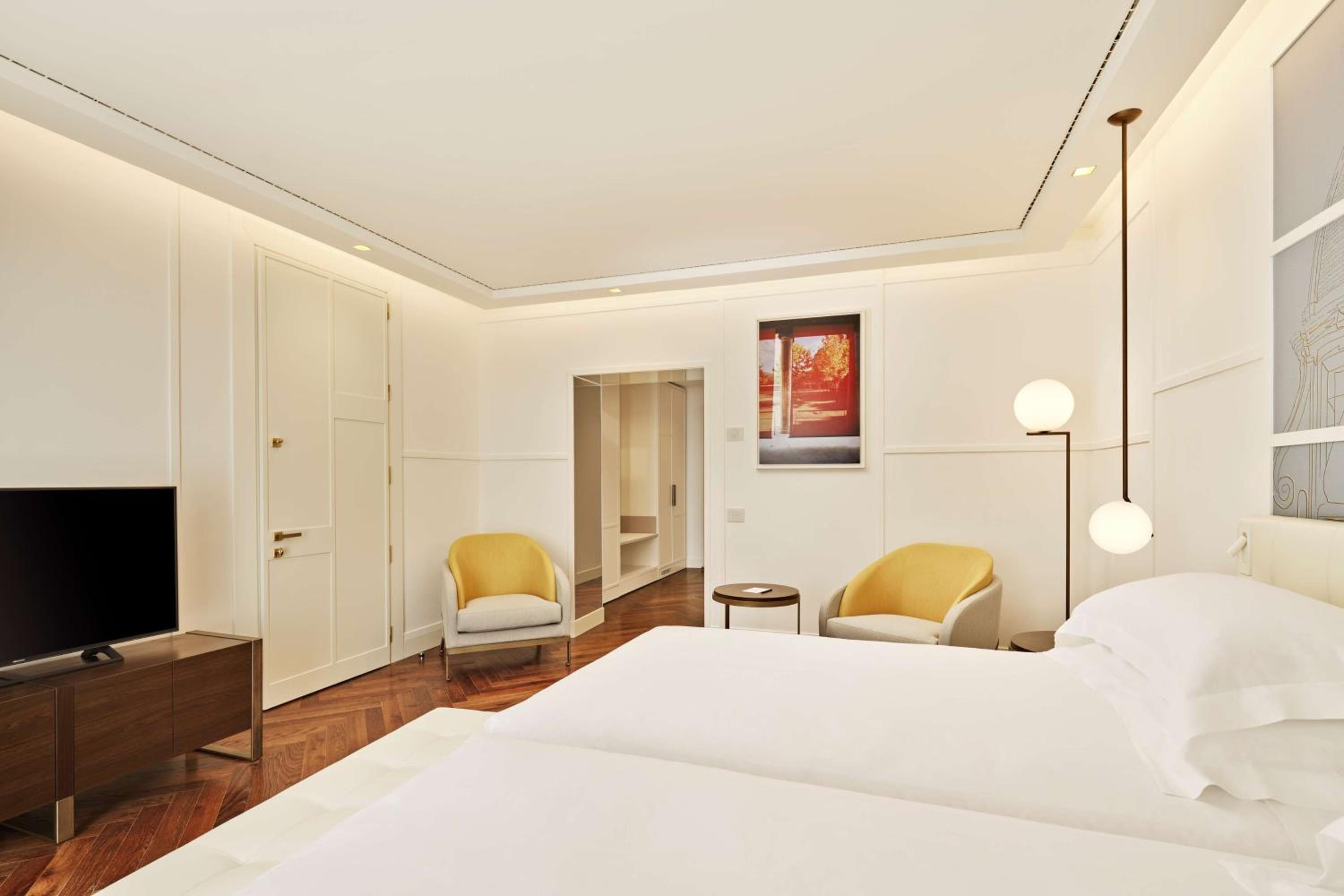 Deluxe Twin Room with Sea View