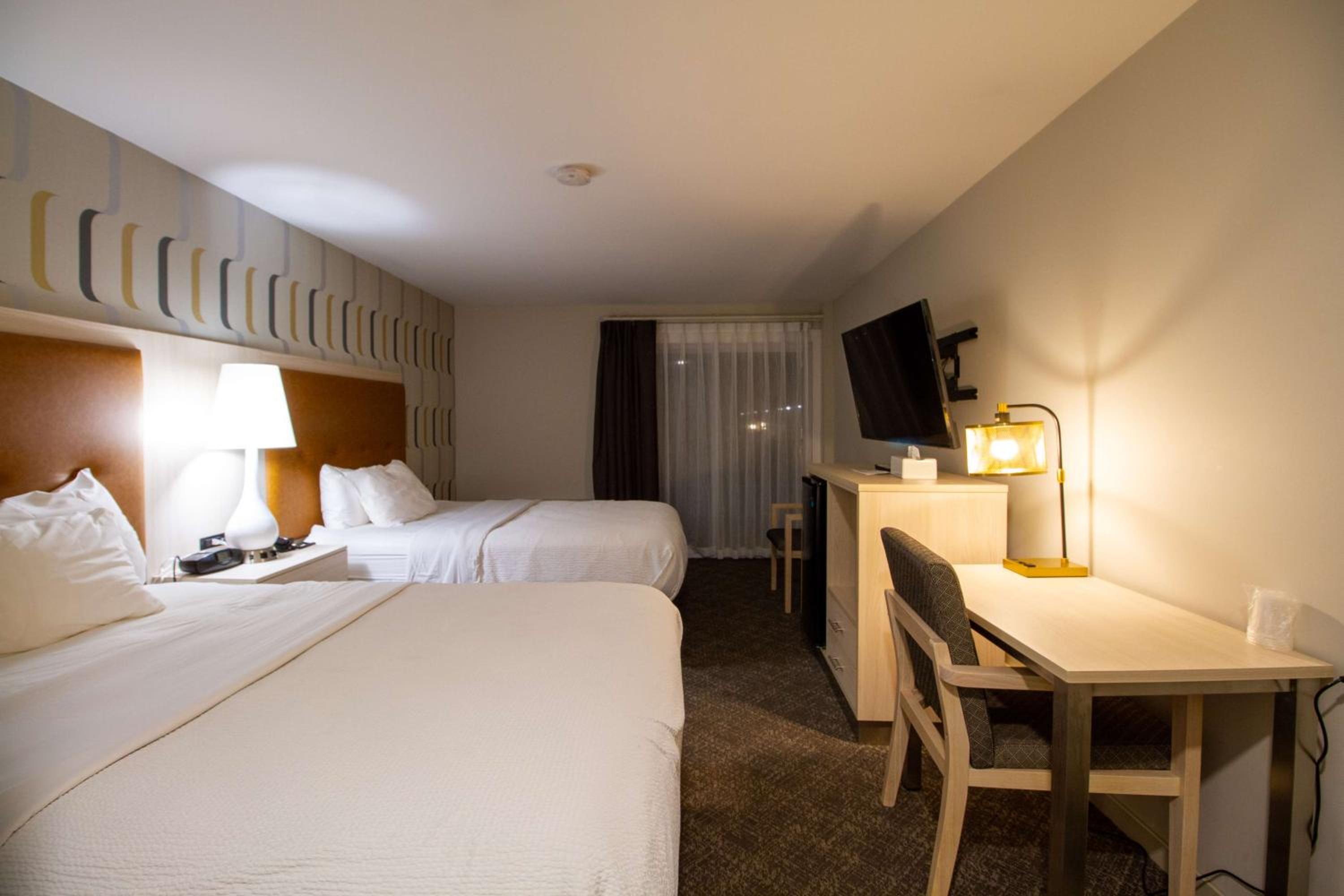 Queen Room with Two Queen Beds - Indoor Pool Area (Not Pet-Friendly) - Photo 4