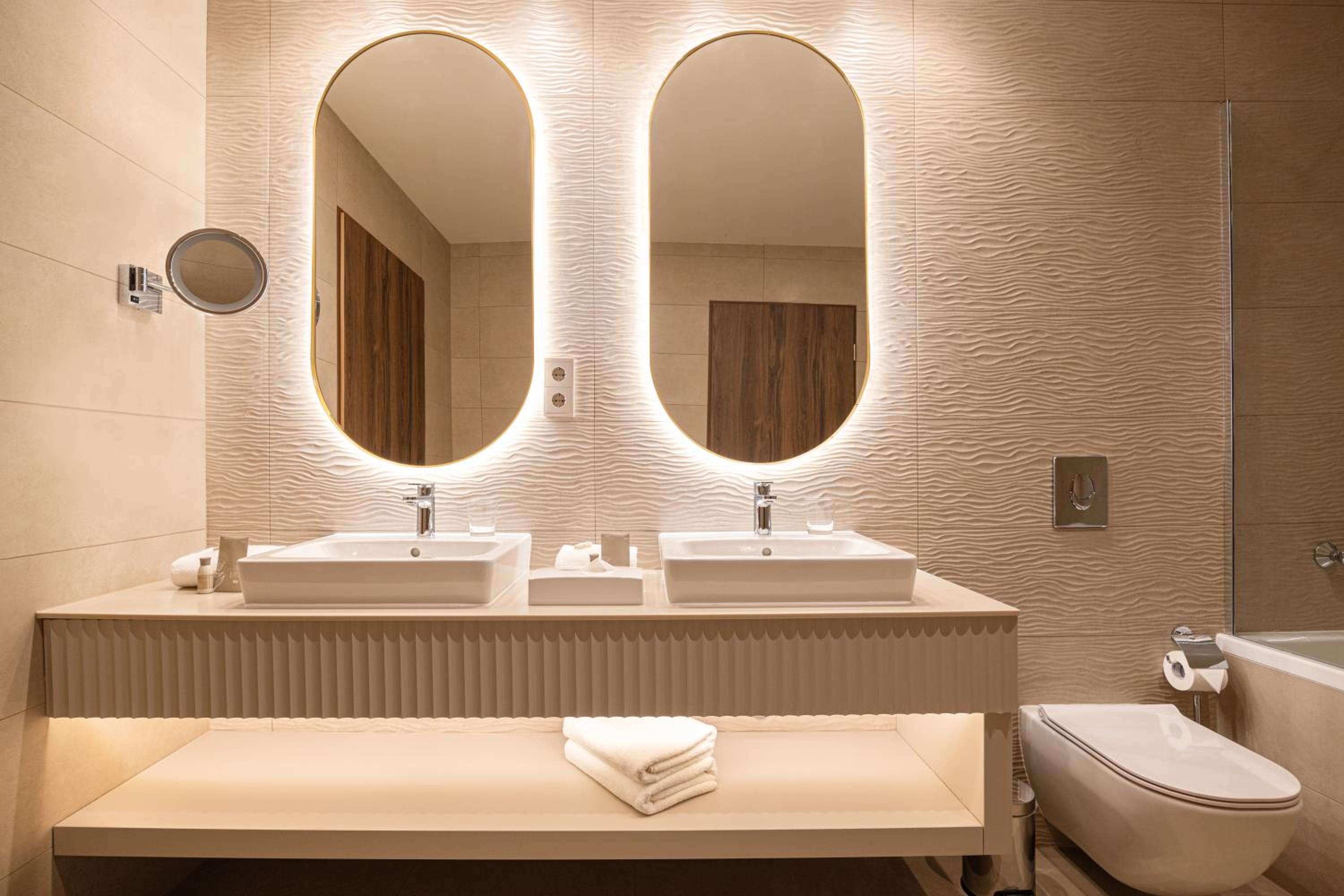 Suite - Photo 6