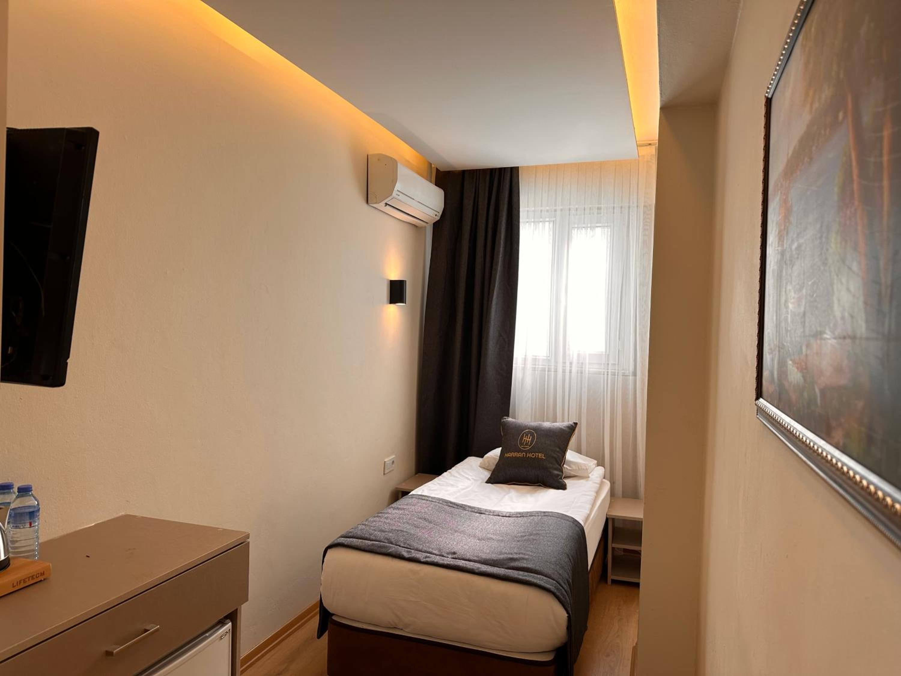 Single Room photo 2