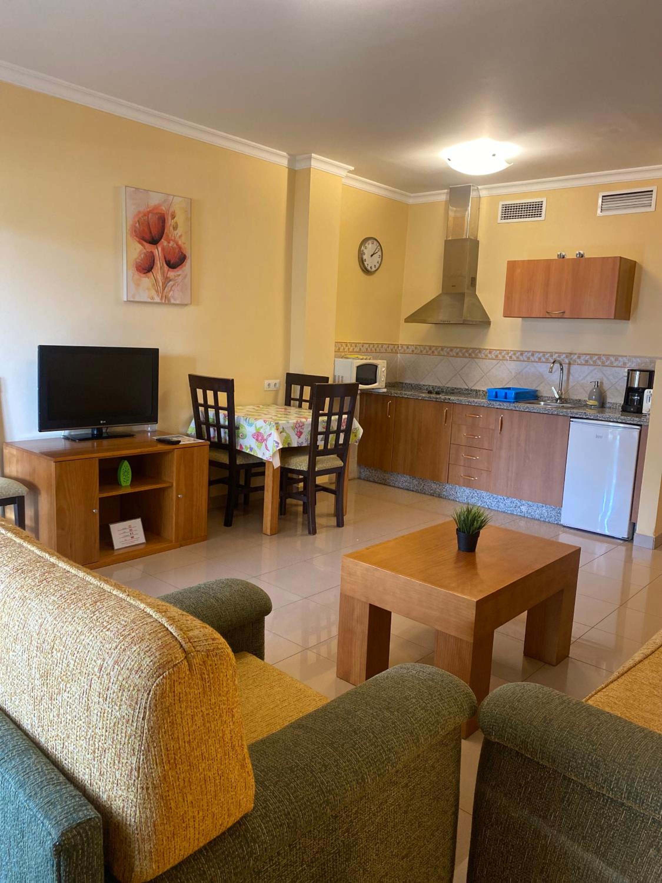 Apartment (2 Adults + 2 Children) photo 2