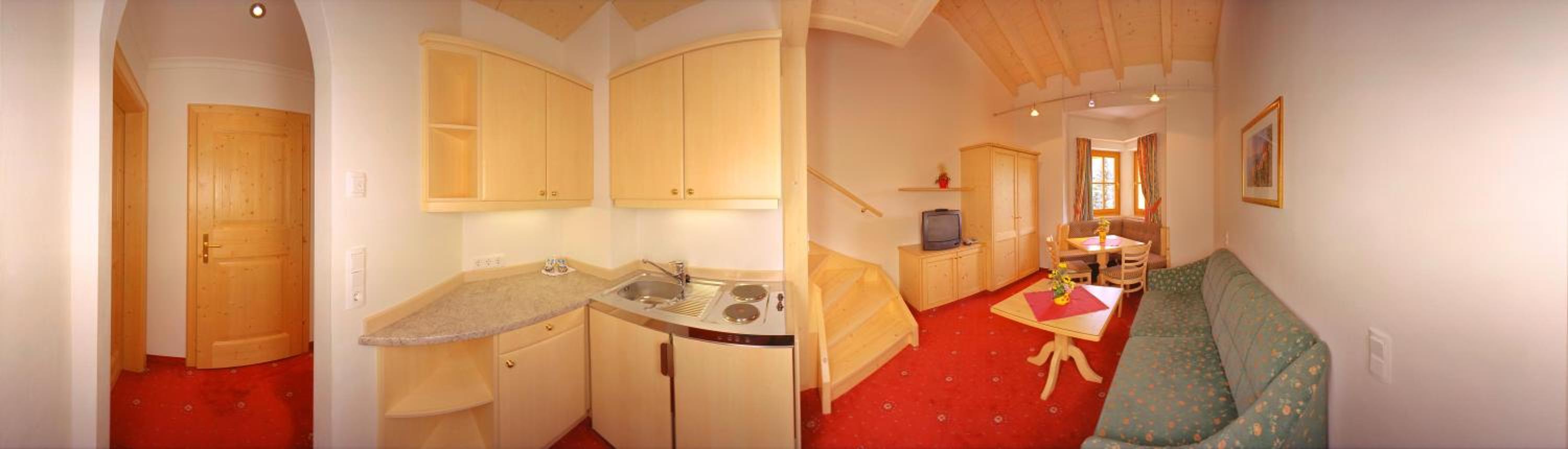 One-Bedroom Suite - Photo 6