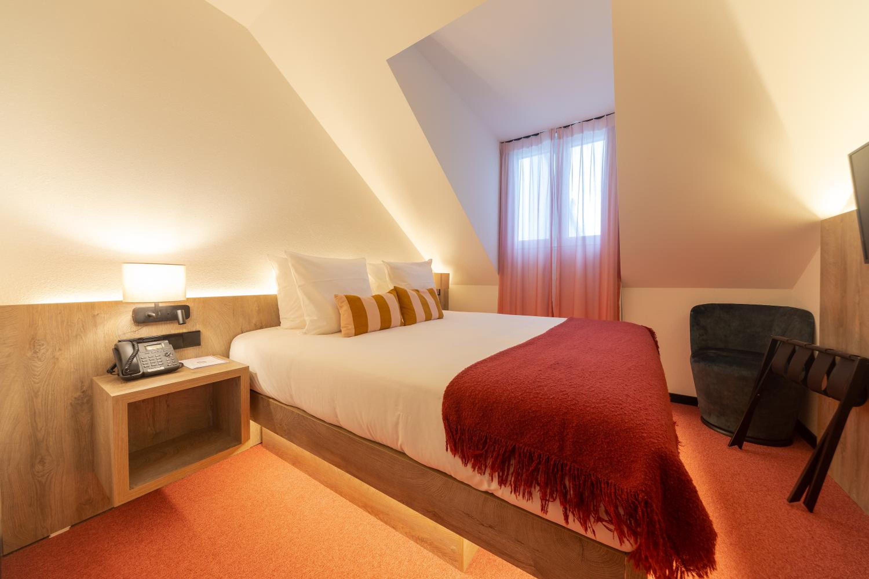 Double Room - Photo 17