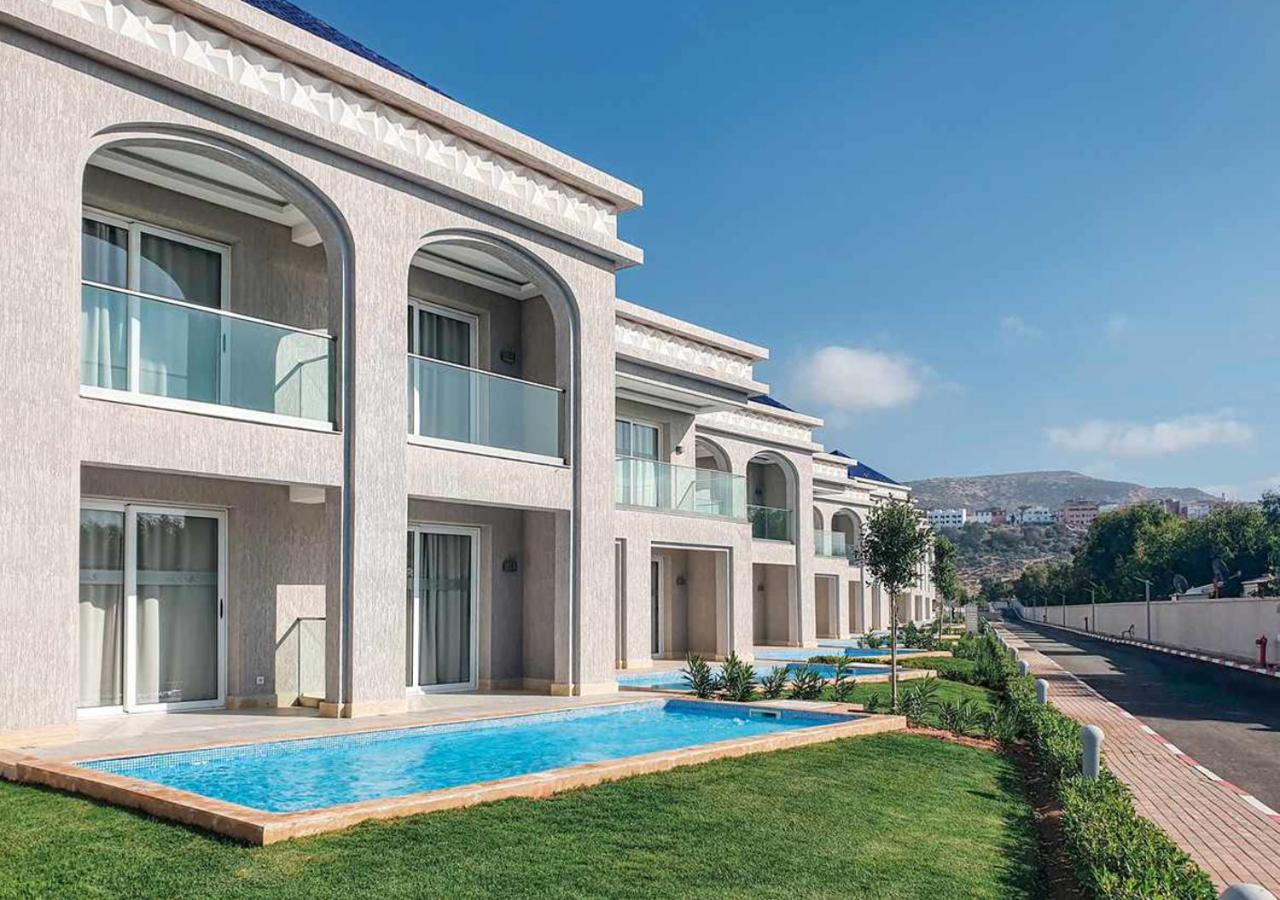 Garden view with relaxing pool