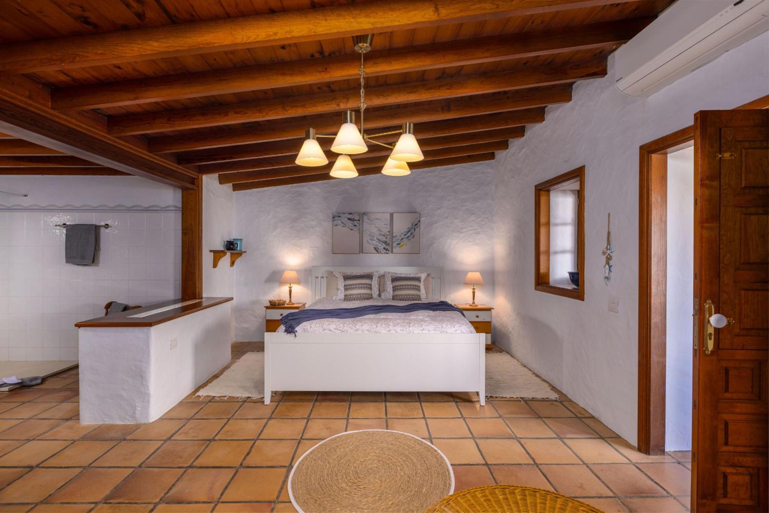 Three-Bedroom House photo 2