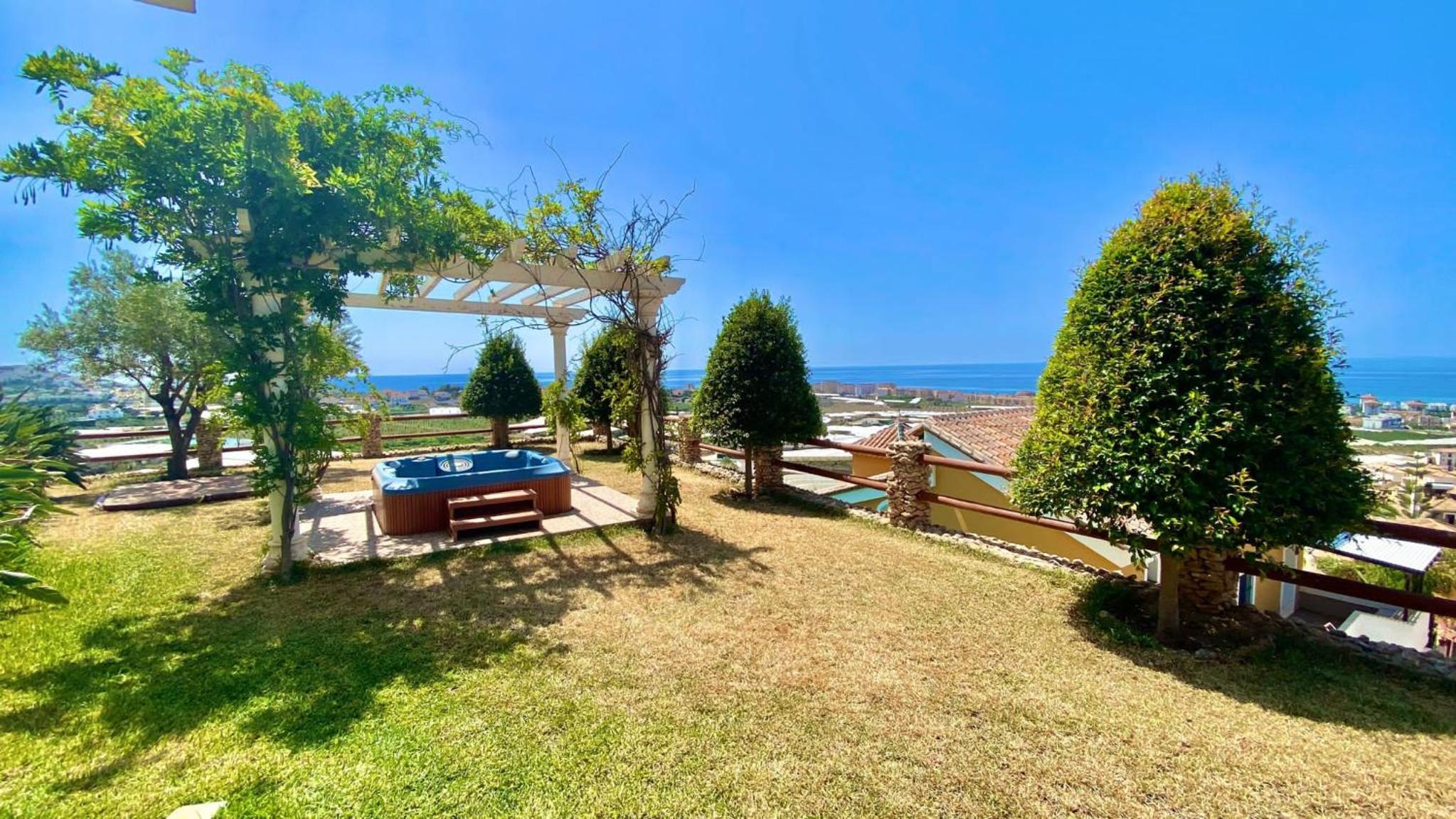 Villa de Tres Habitaciones