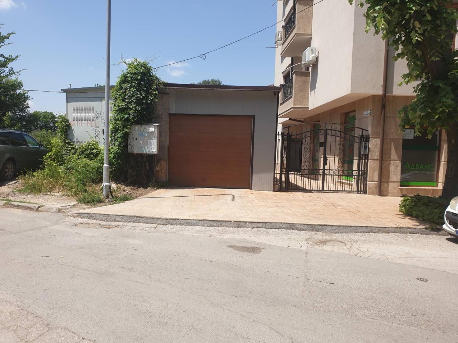 Studio Apartment - Photo 21