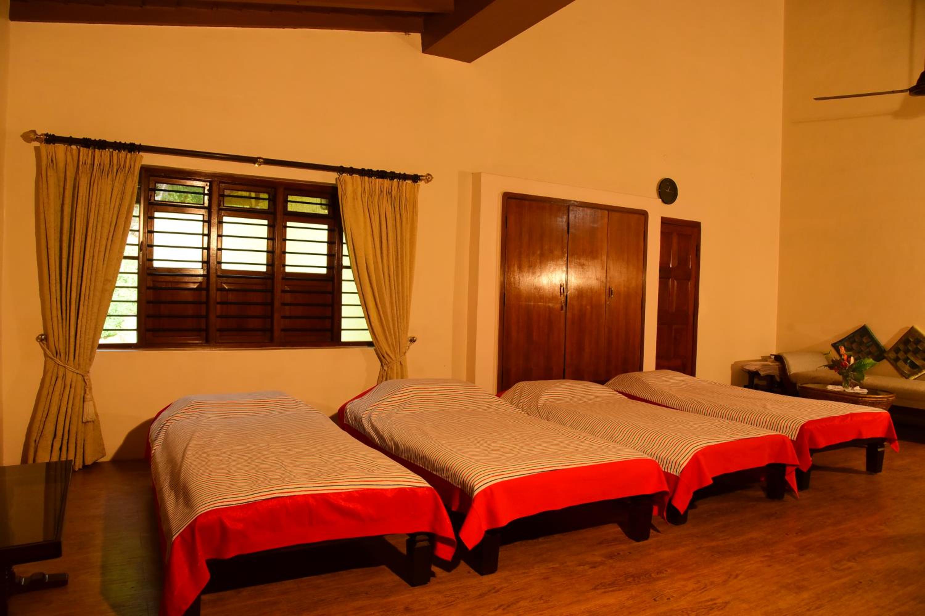 Luxury Quadruple Room