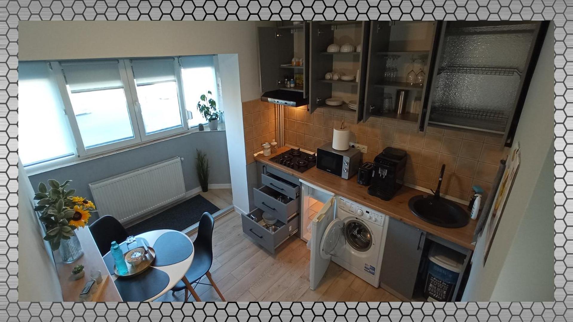 One-Bedroom Apartment - Photo 15