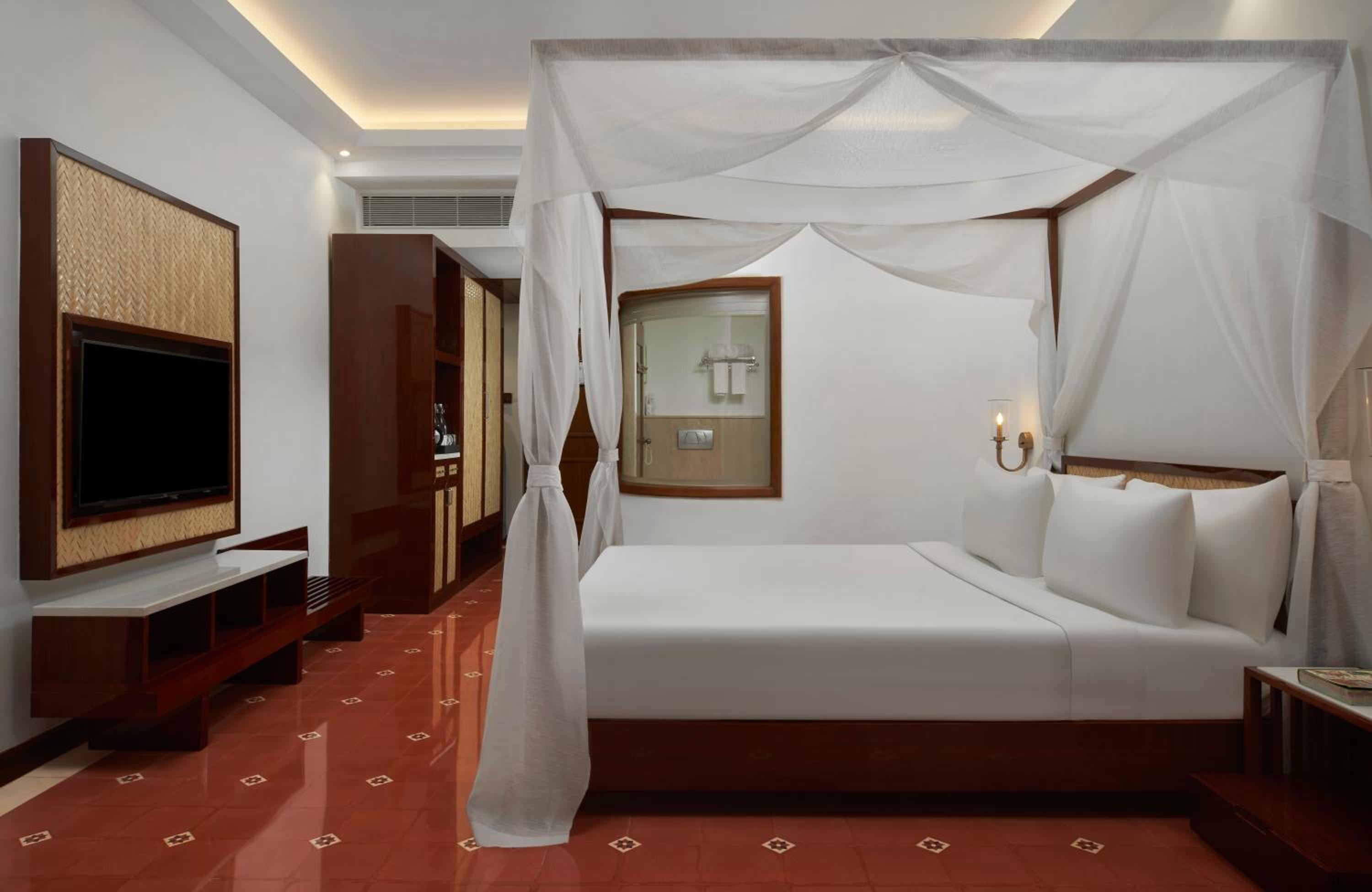 Luxury suite with Balcony & Living room – 10% Discount of Food & Soft Beverages and SPA, 1 Goan Wine Bottle – Complimentary Hi-Tea (4:30 to 5:30pm), INR 500 Hotel Credit (minimum spend of INR 5000), Early Check-In upto 2 hours (subject to availability) photo