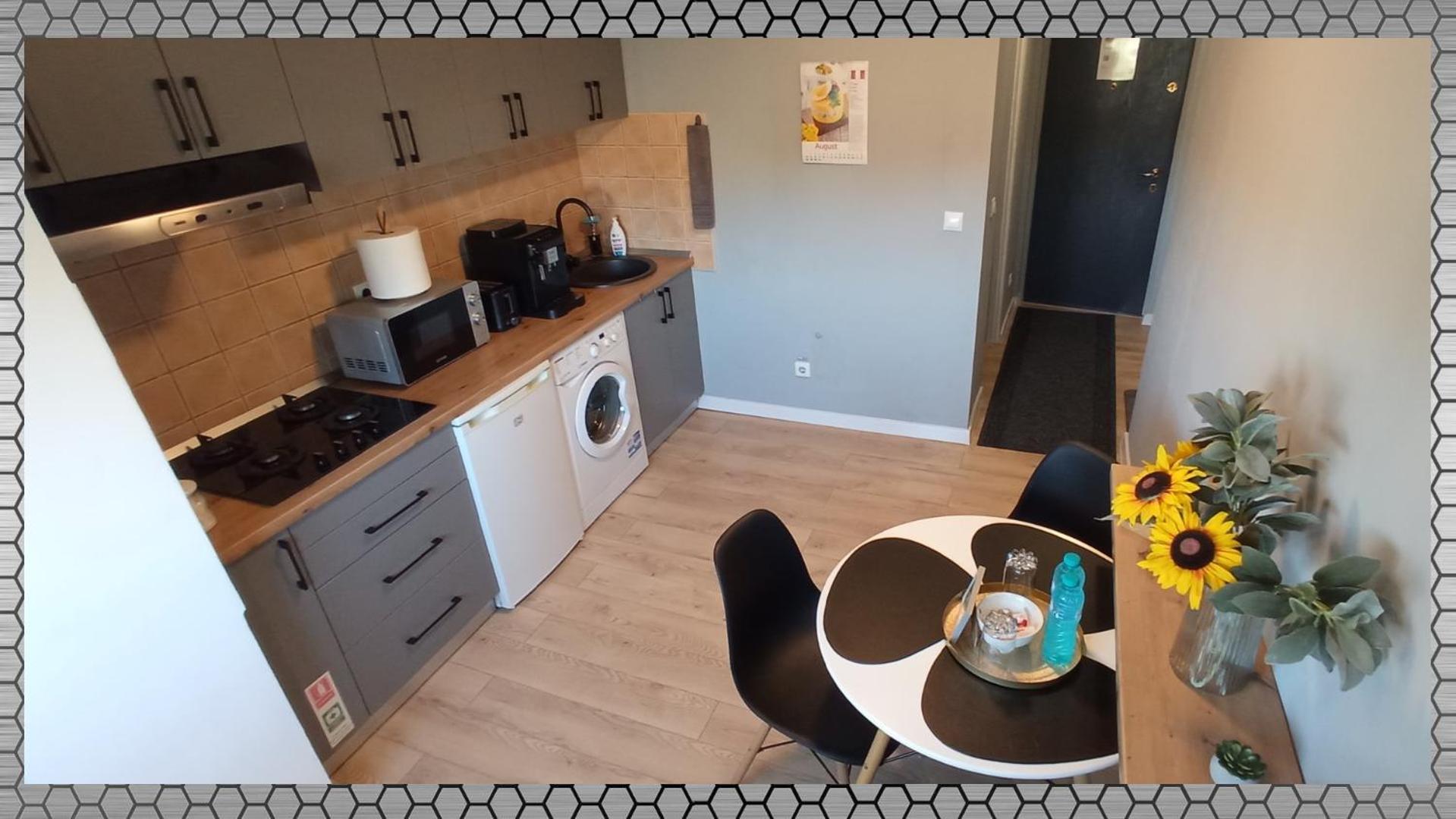 One-Bedroom Apartment - Photo 16