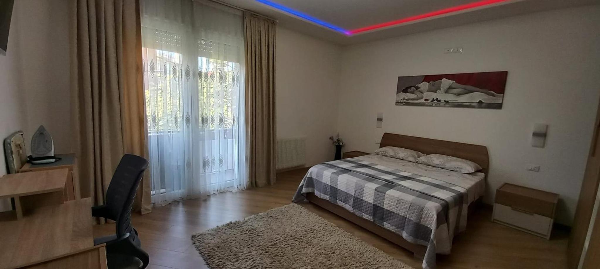 Three-Bedroom Apartment - Photo 11