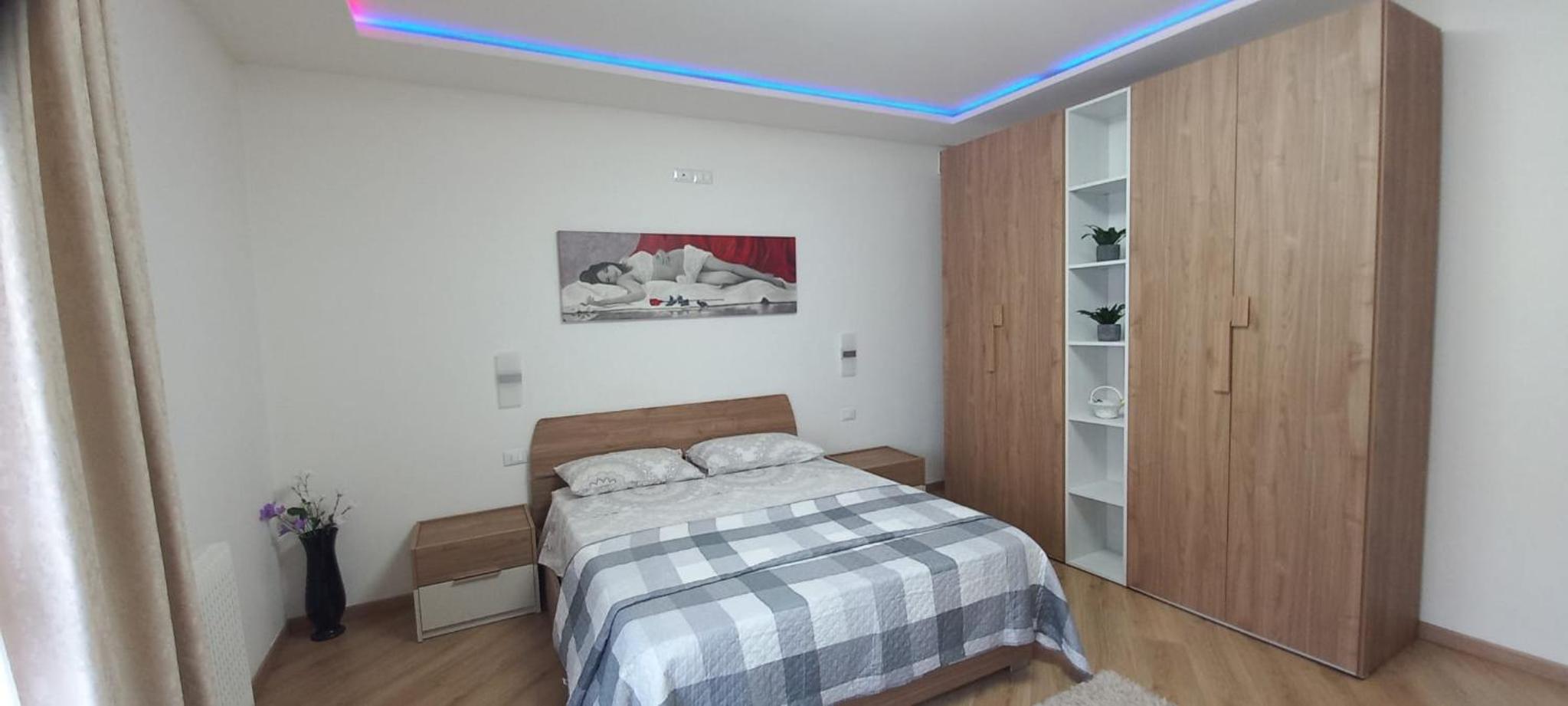 Three-Bedroom Apartment - Photo 10