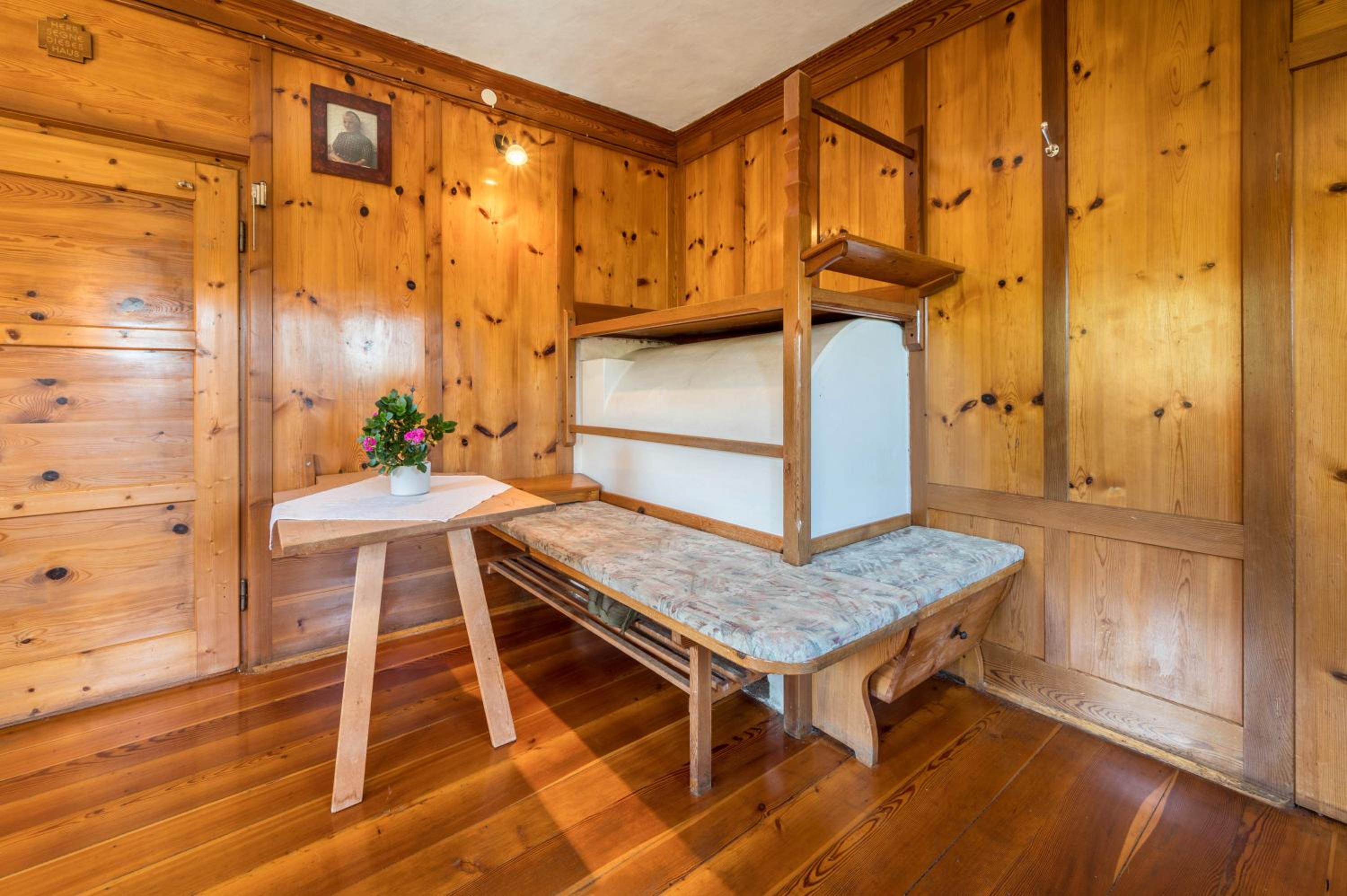Three-Bedroom House photo 1