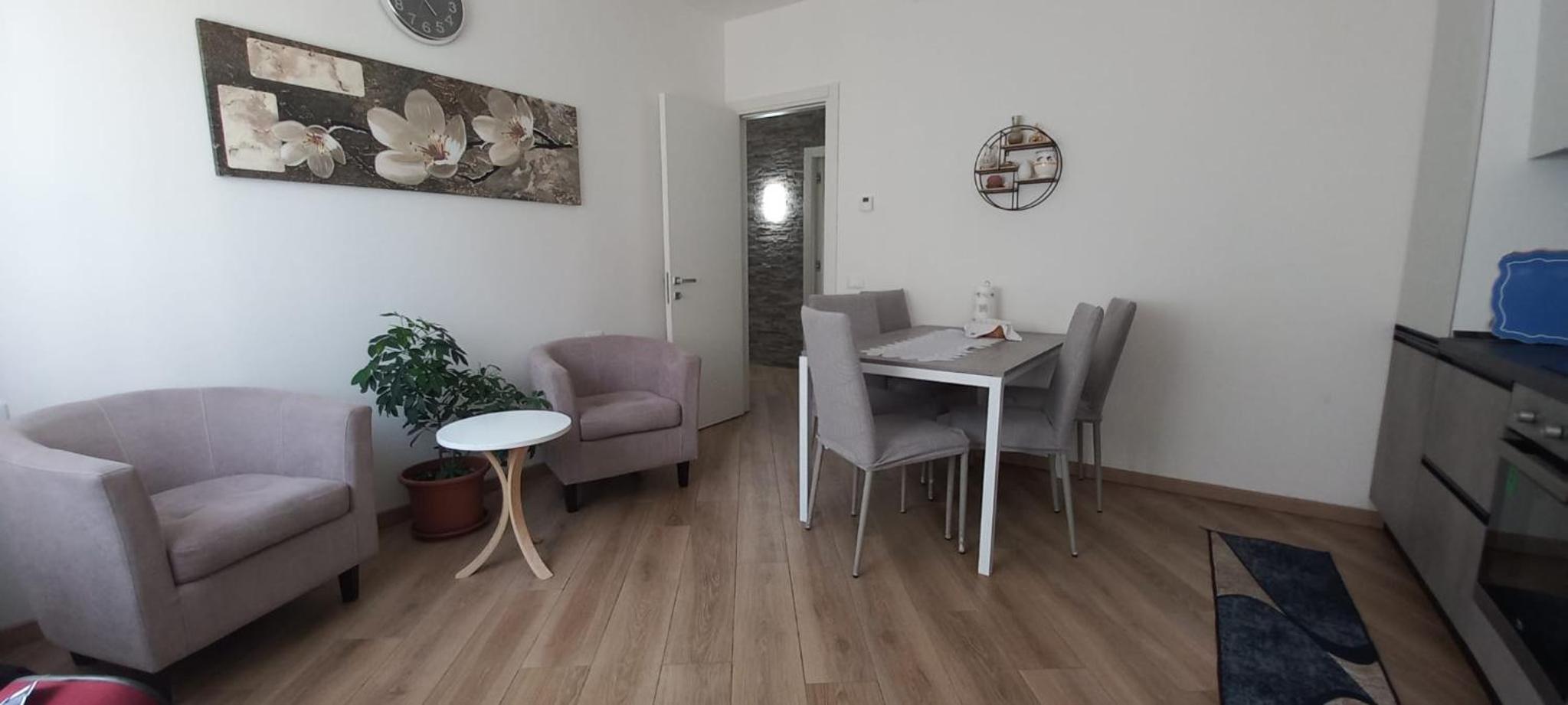 Three-Bedroom Apartment - Photo 15