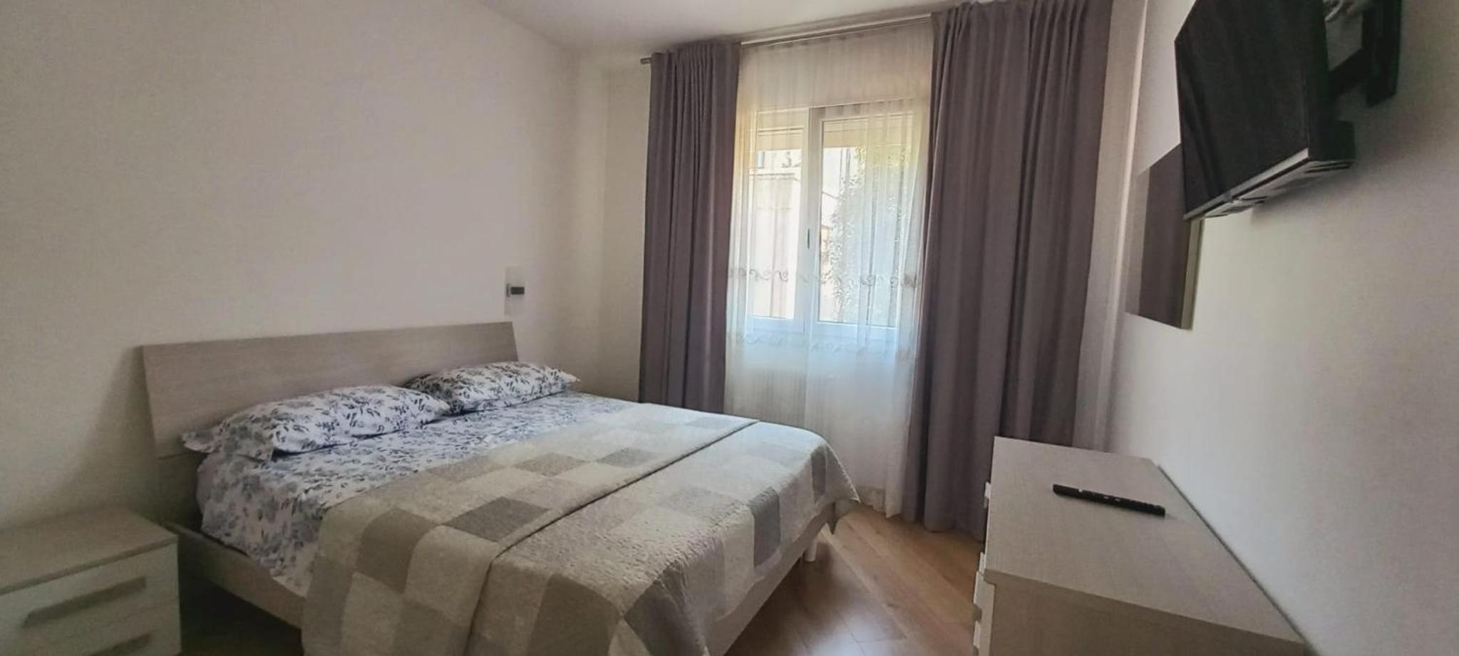 Three-Bedroom Apartment - Photo 9