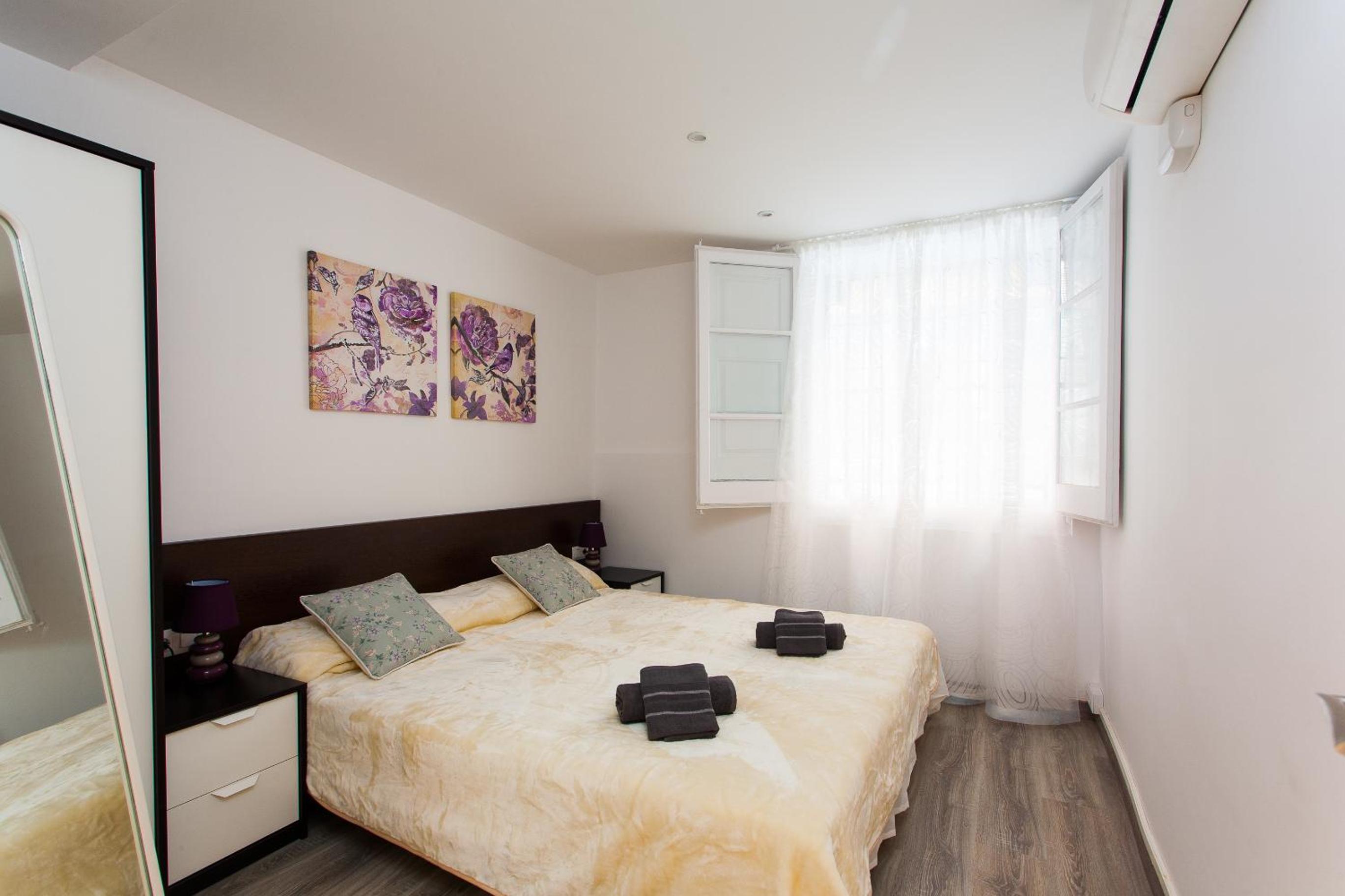 Apartamento de cuatro habitaciones - Travessera de Gracia