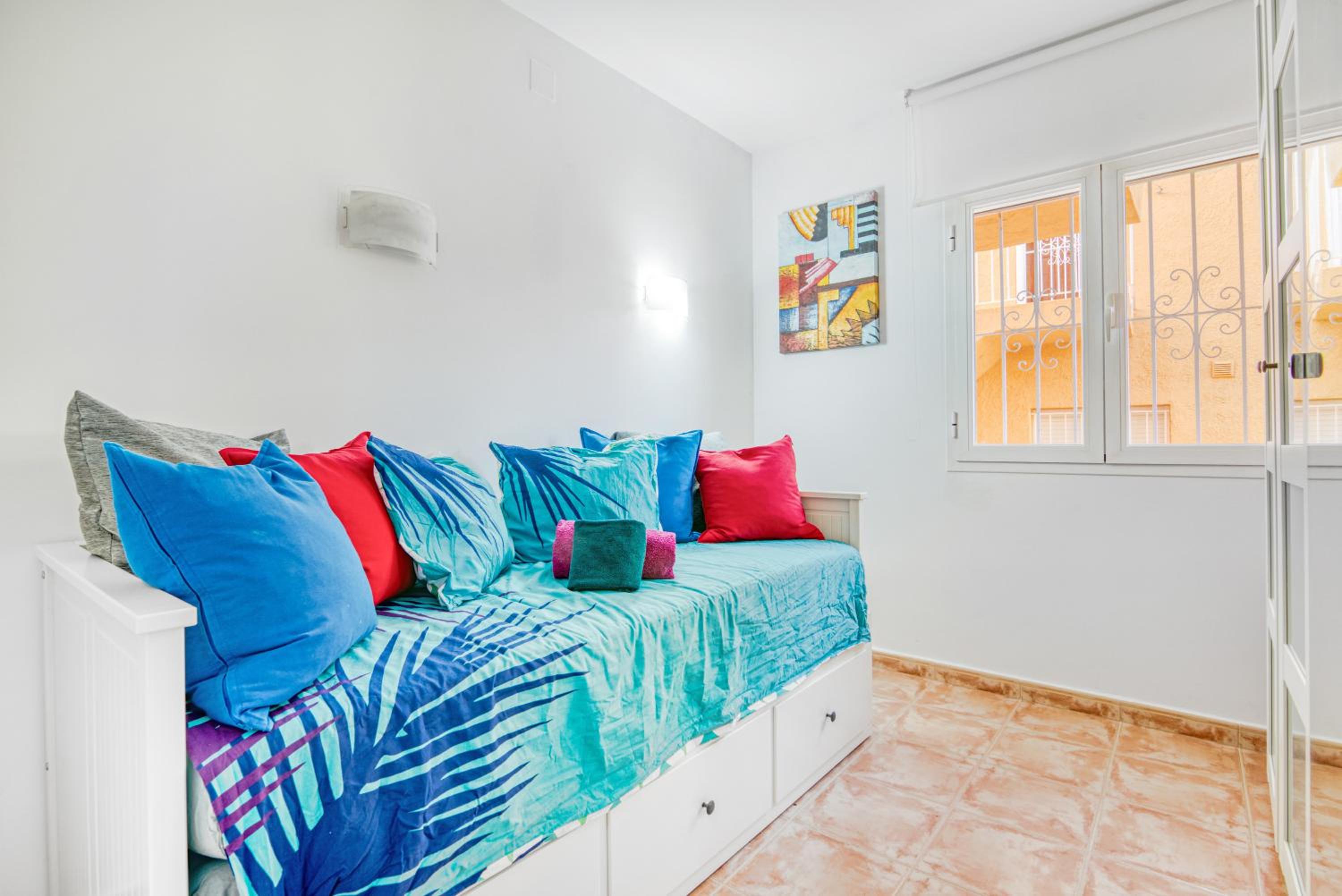 Two-Bedroom Apartment with Mountain View photo 2