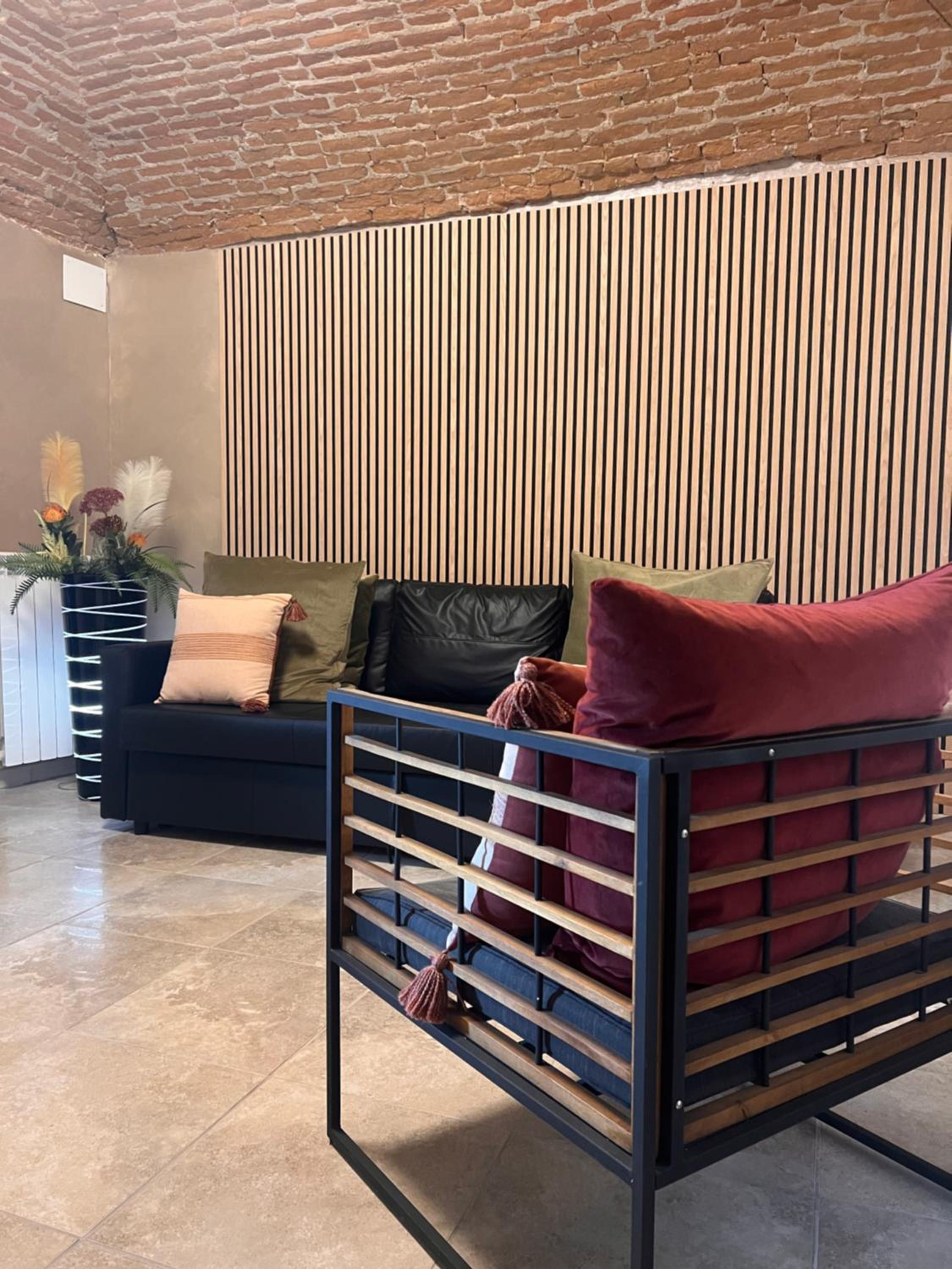 One-Bedroom Apartment - Photo 19