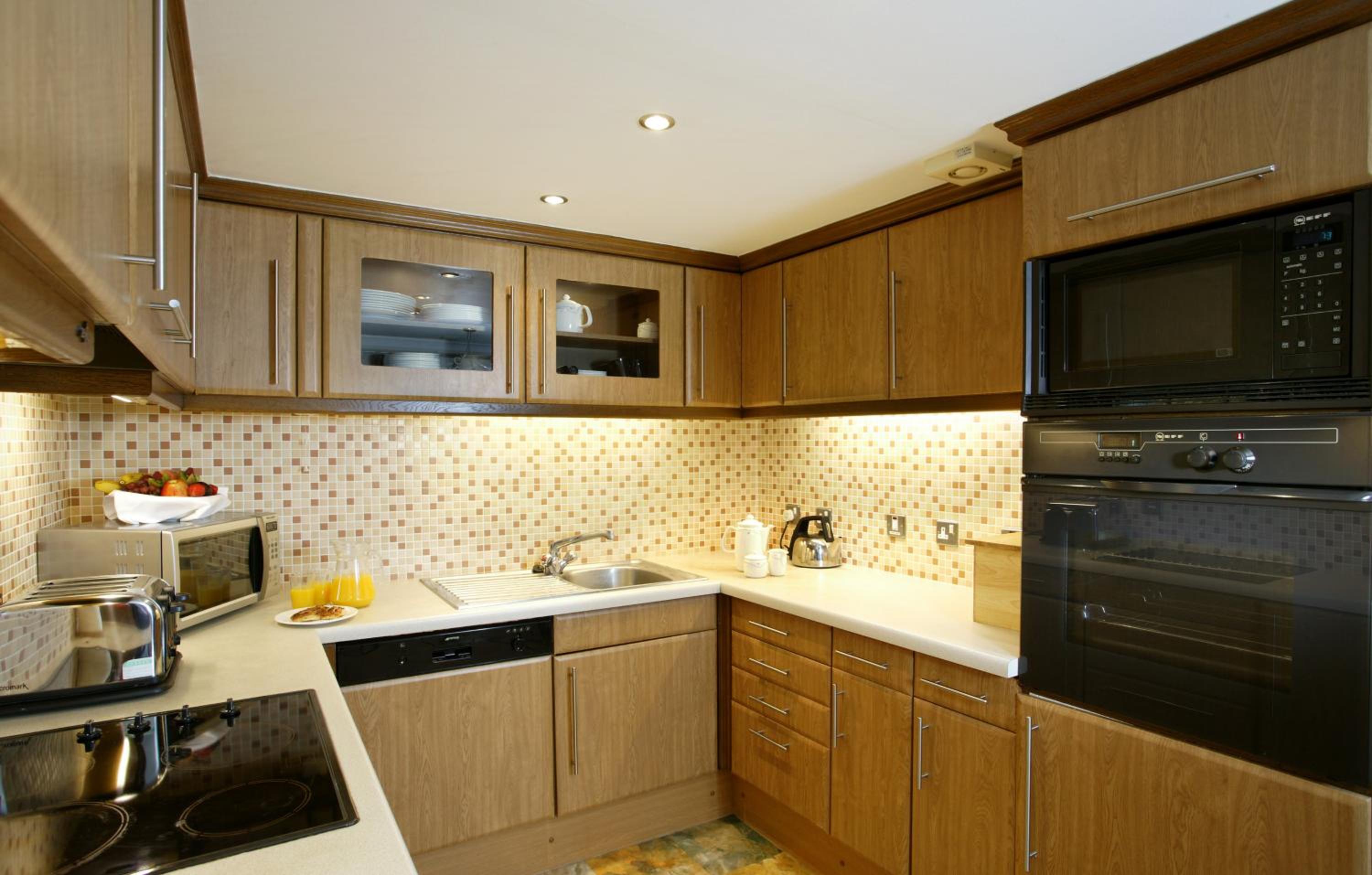 Traditional Two Bedroom Apartment photo 3