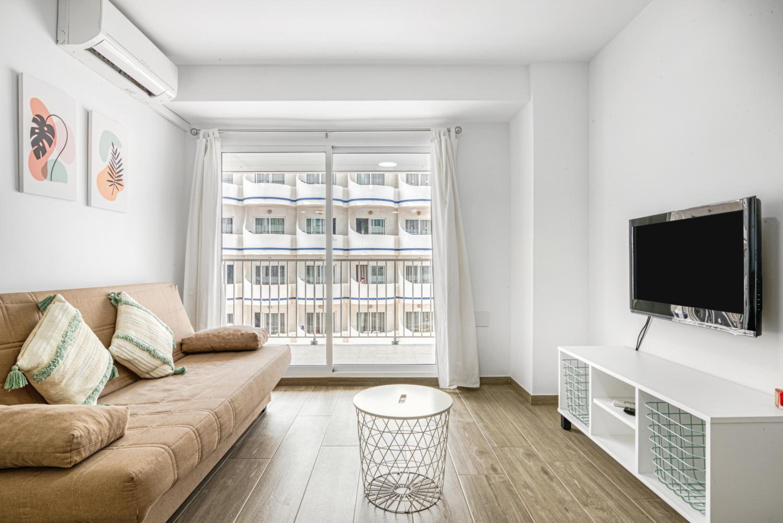 Superior One-Bedroom Apartment with Balcony photo 1