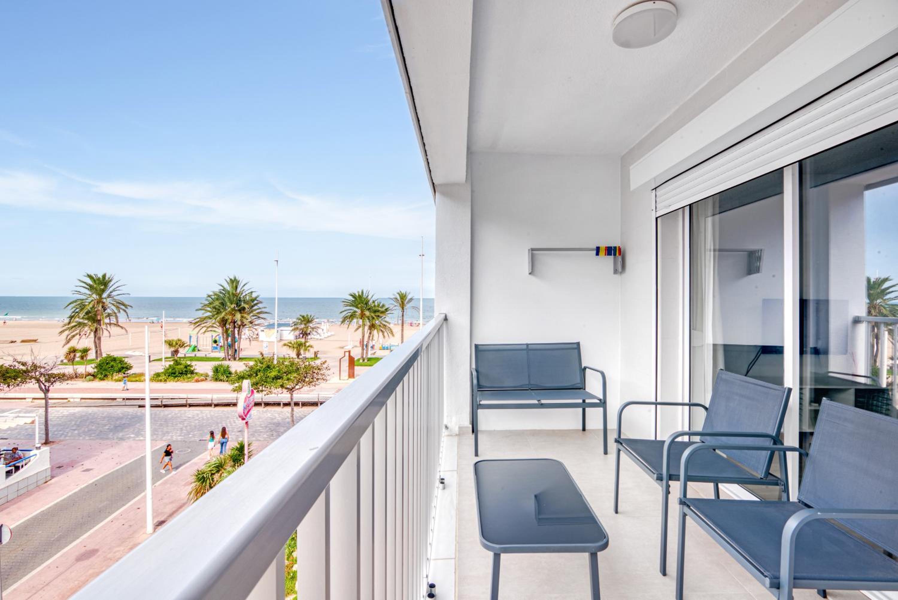 Superior One-Bedroom Apartment with Balcony
