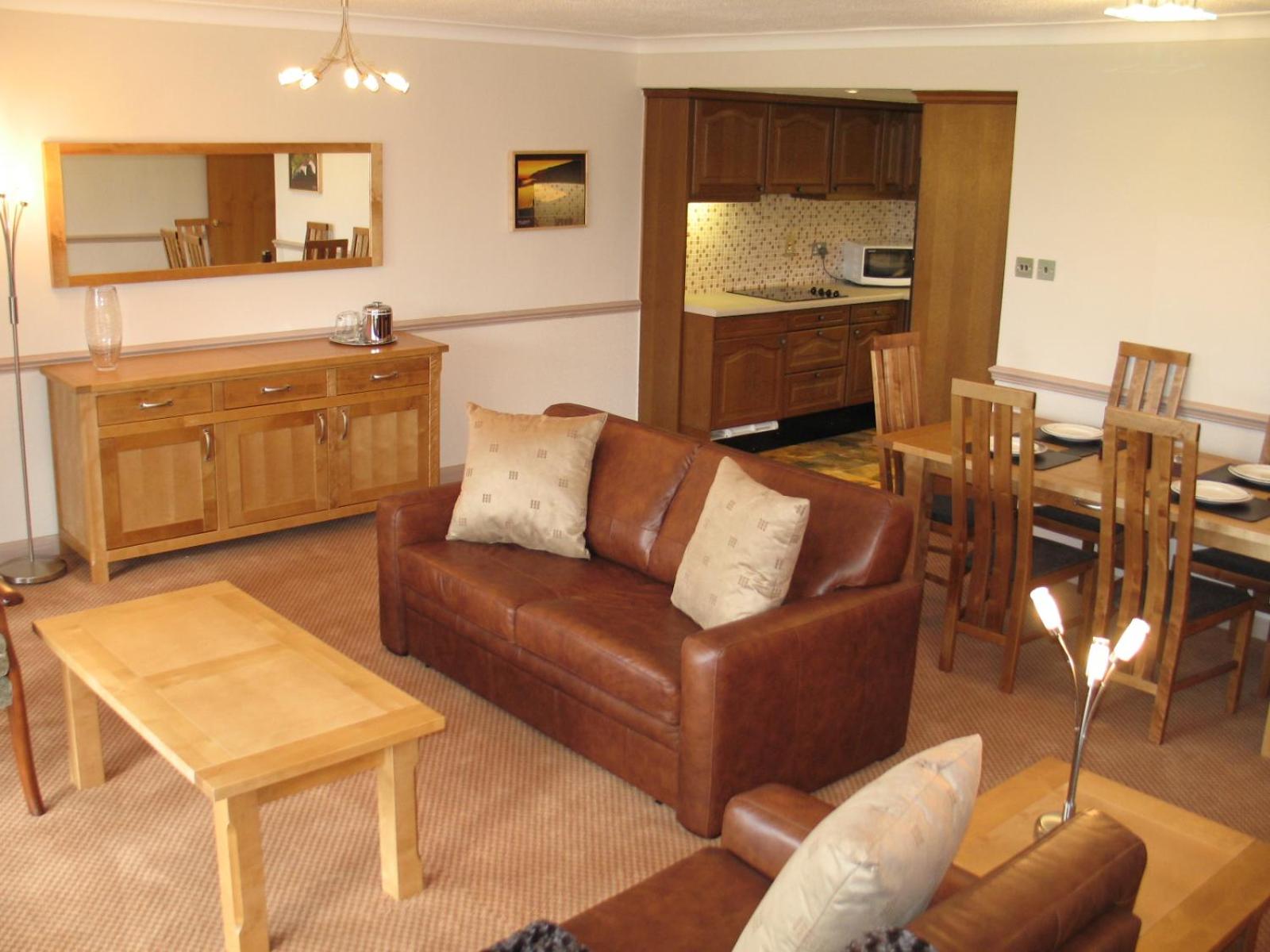 Standard Two Bedroom Apartment  photo 3