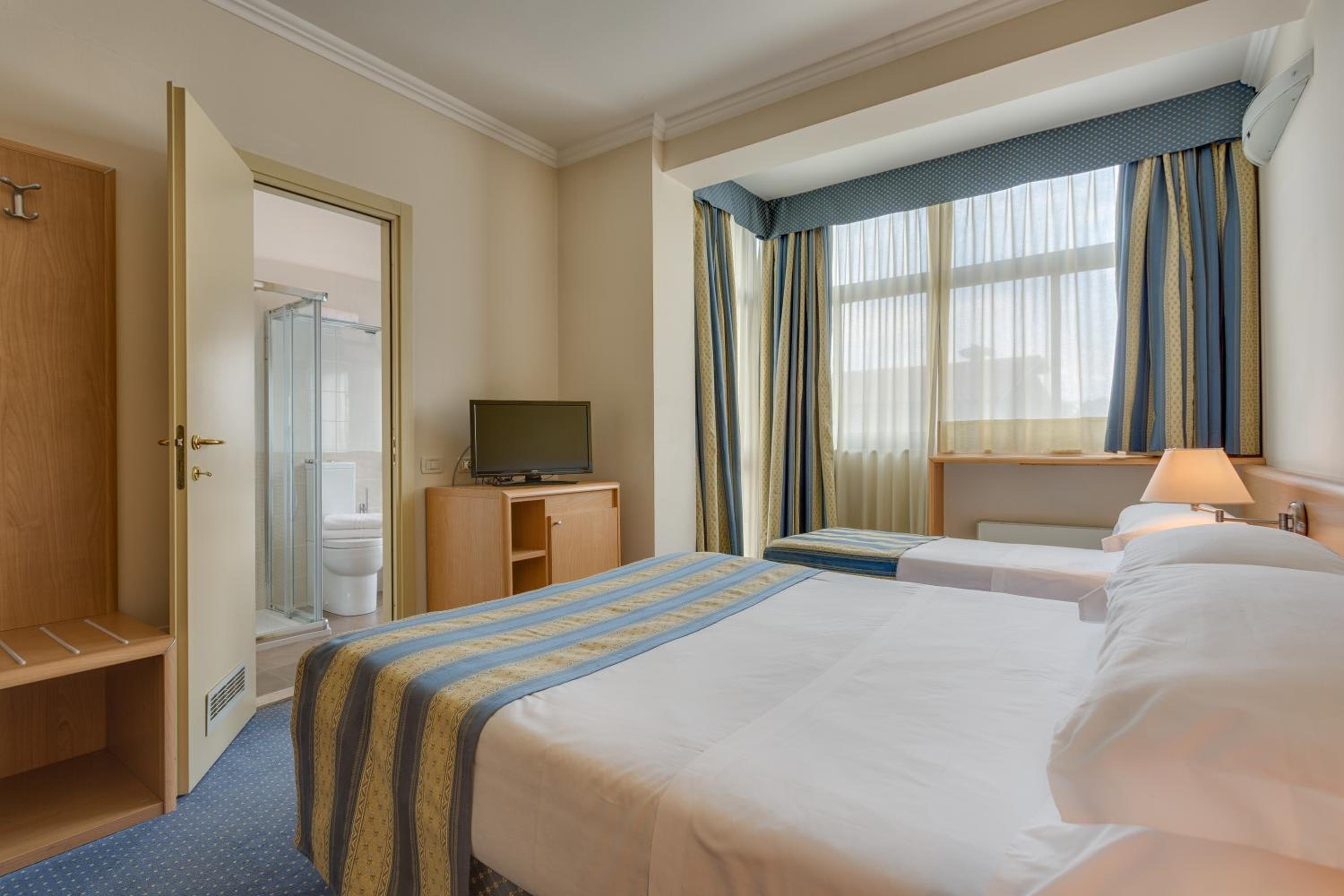 Basic Triple Room - Photo 4