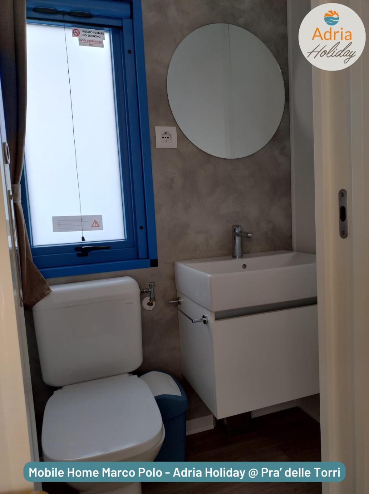 Mobile Home photo 2
