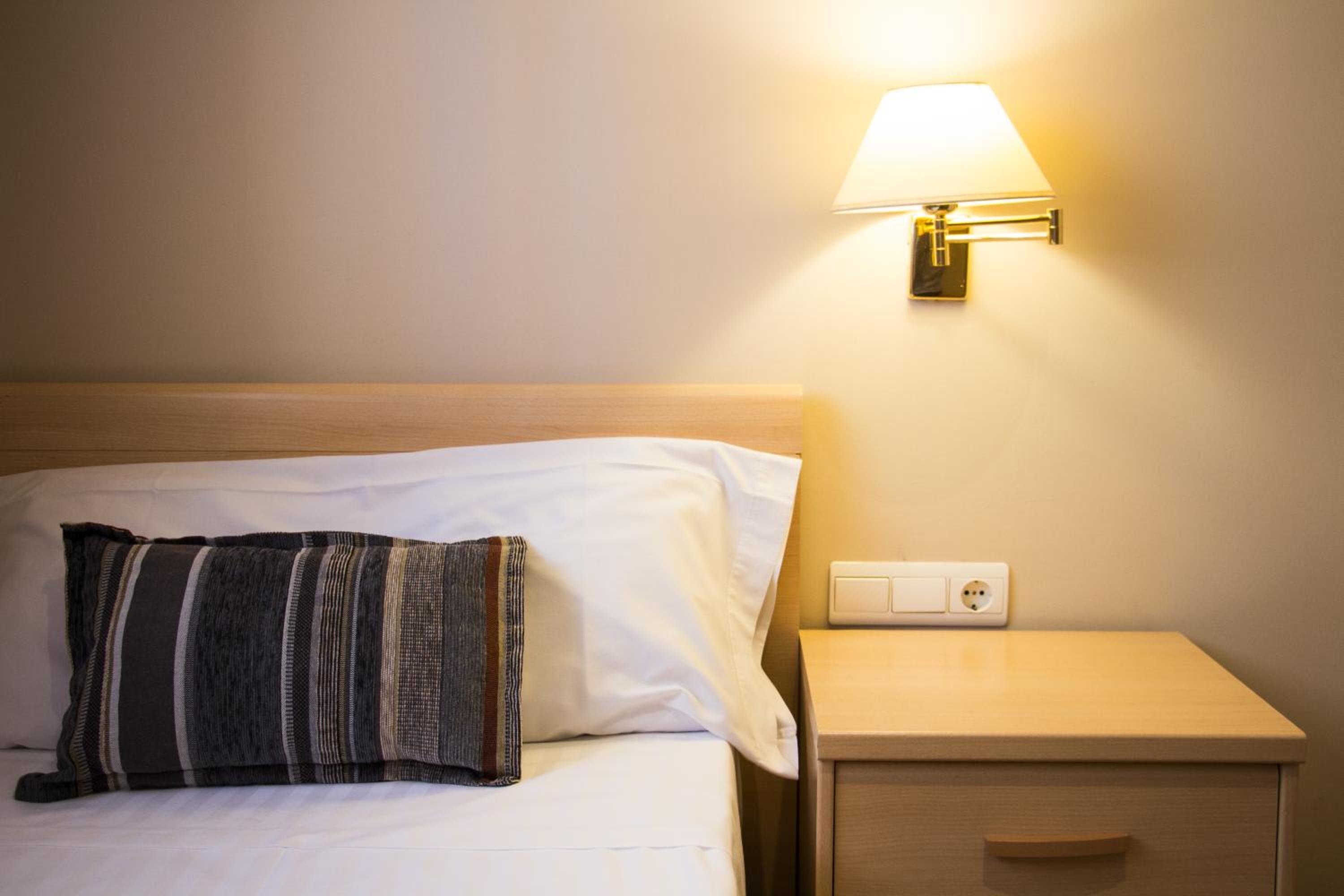 One-Bedroom Apartment (2 Adults) - Photo 6