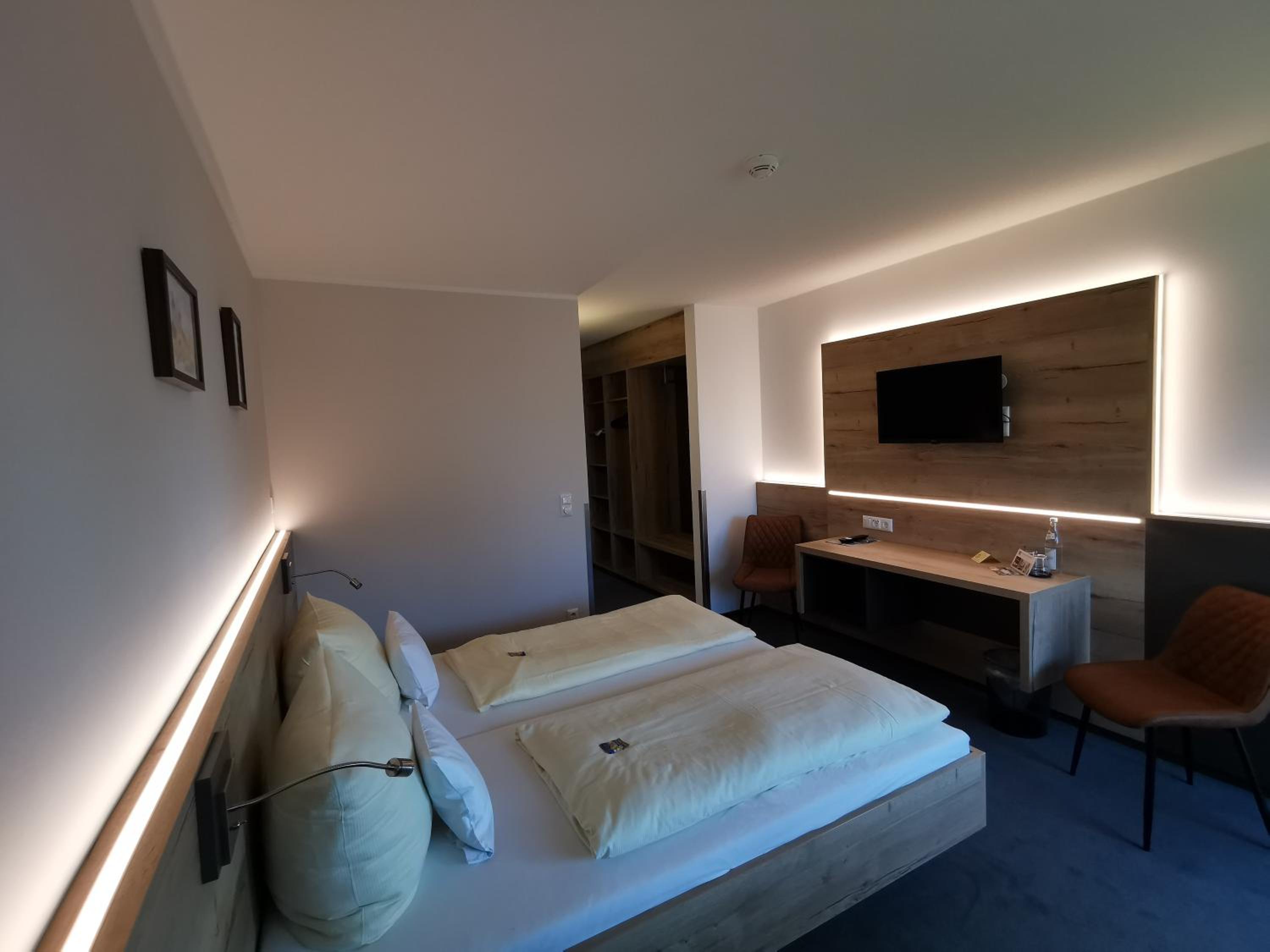Superior Double Room - Photo 3