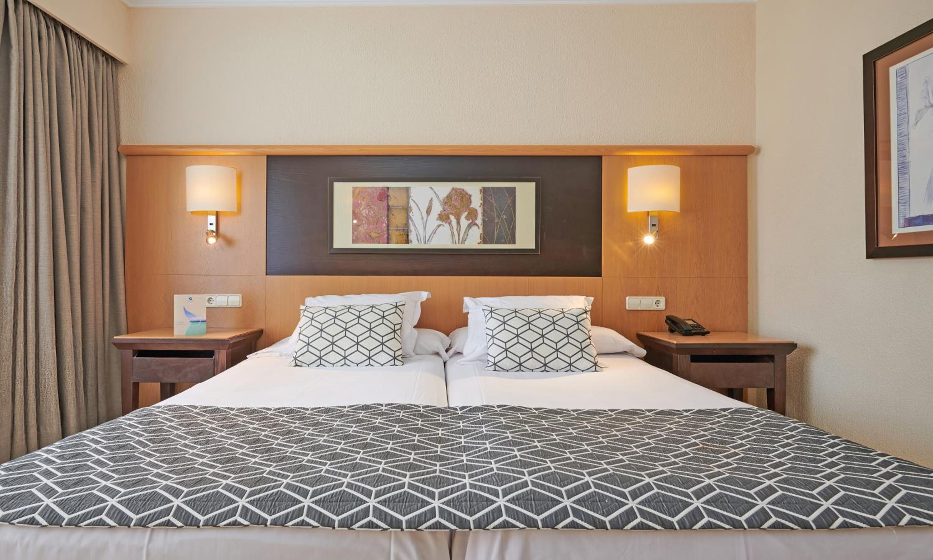 Twin Room (1 Adult) photo 3