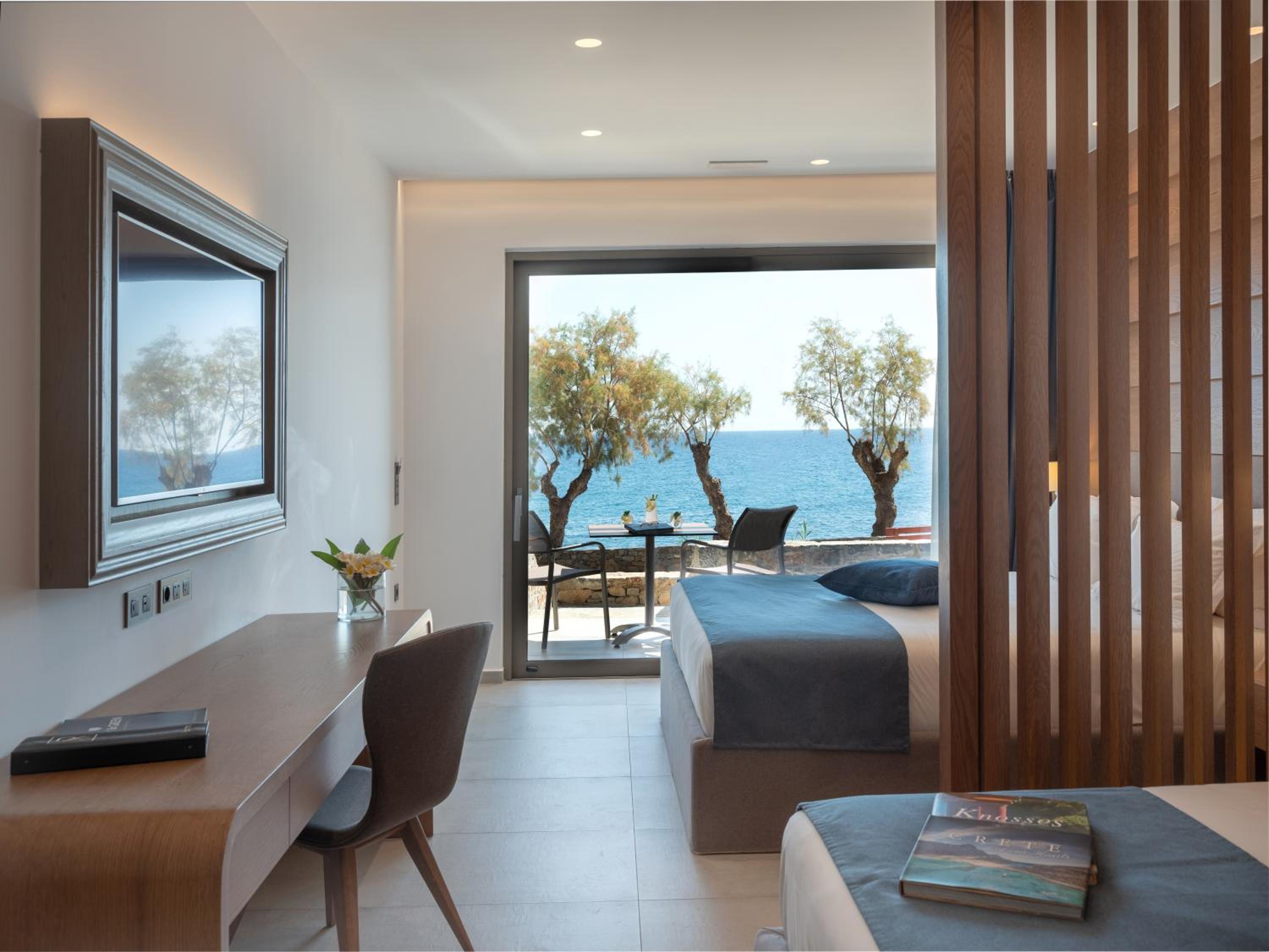 Comfort Family room Sea Front view visually separated children area