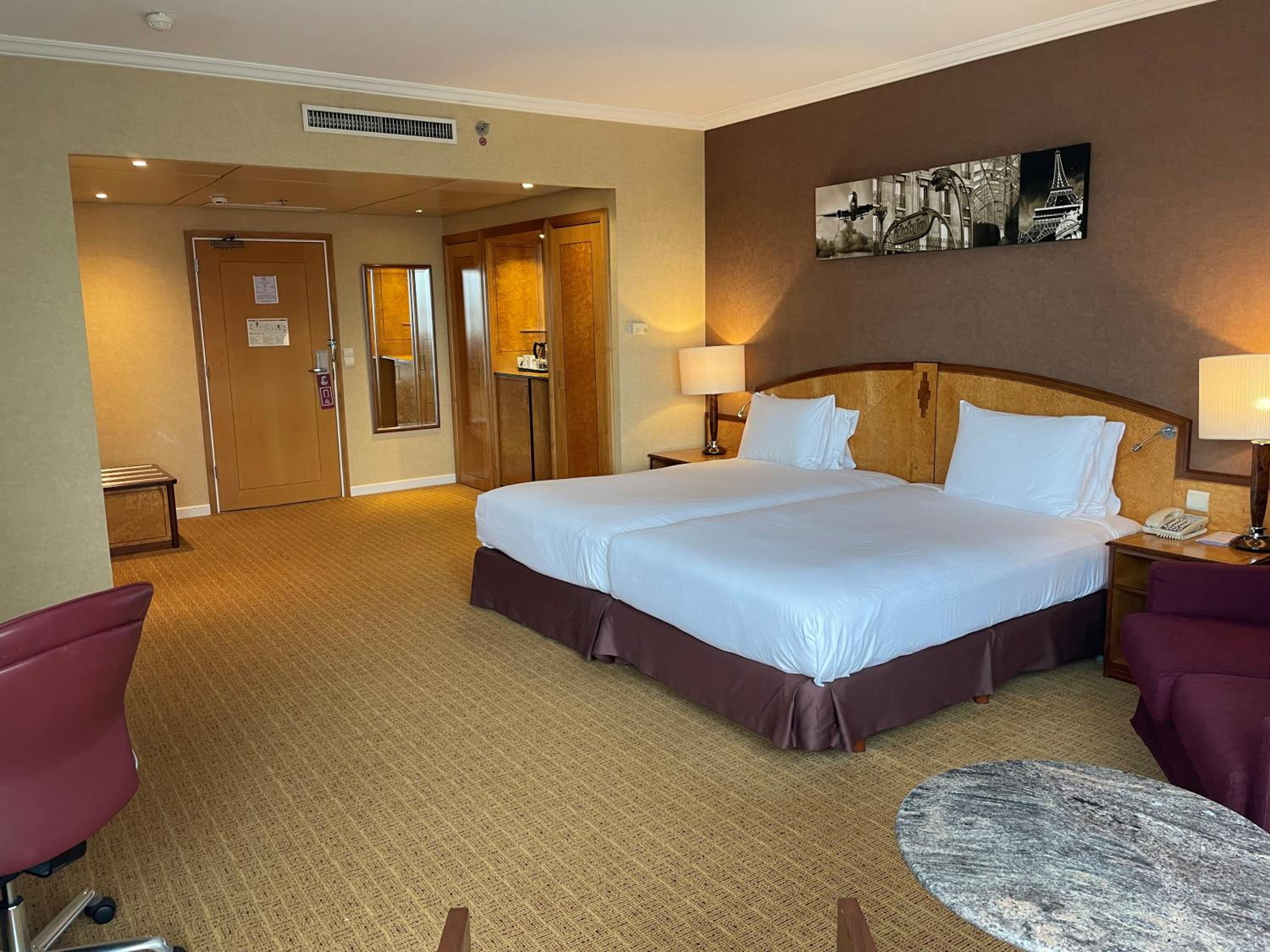 Deluxe Family Twin Room