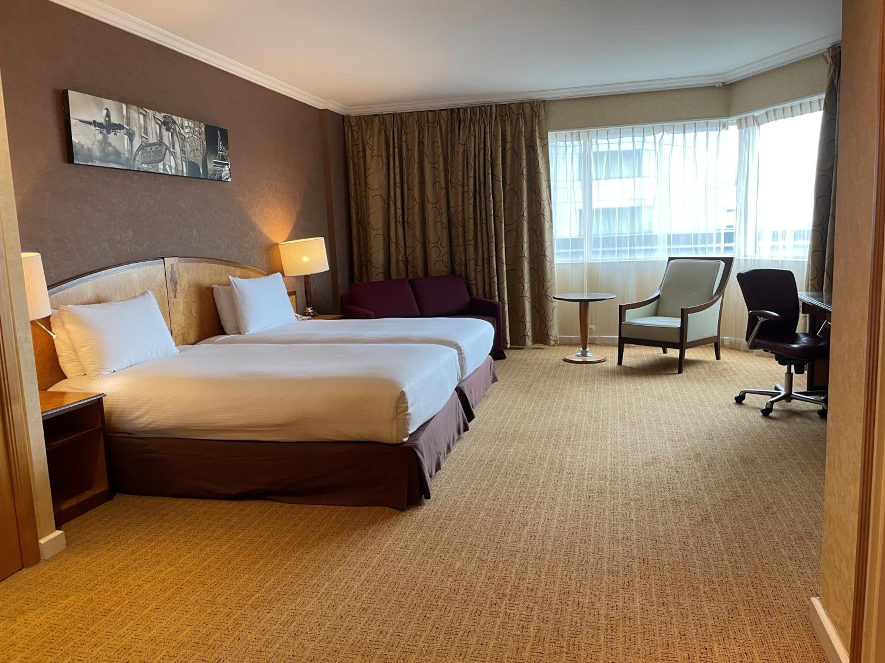 Deluxe Family Twin Room