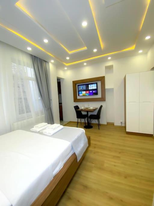 Double Room With Private Bathroom photo 3