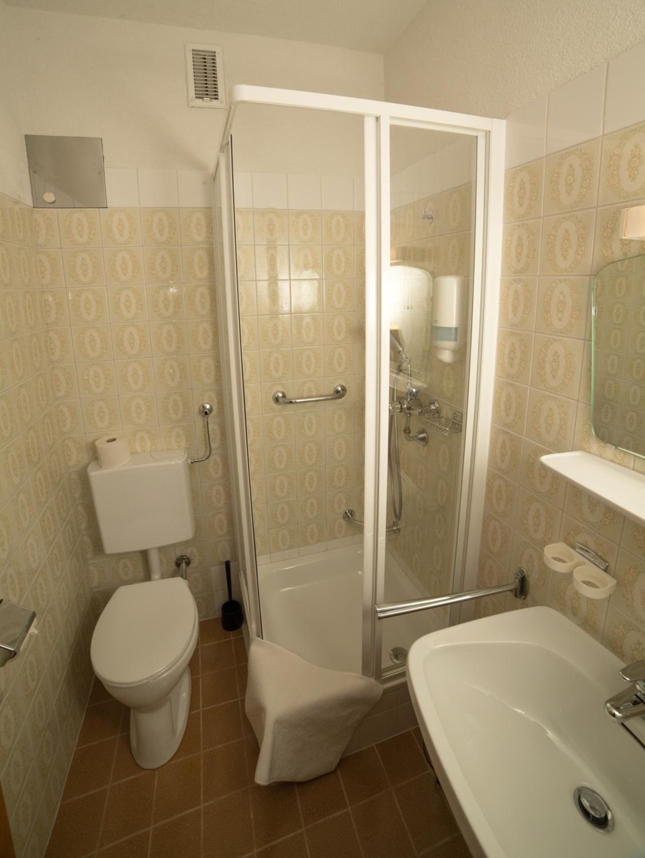 Single Room photo 2