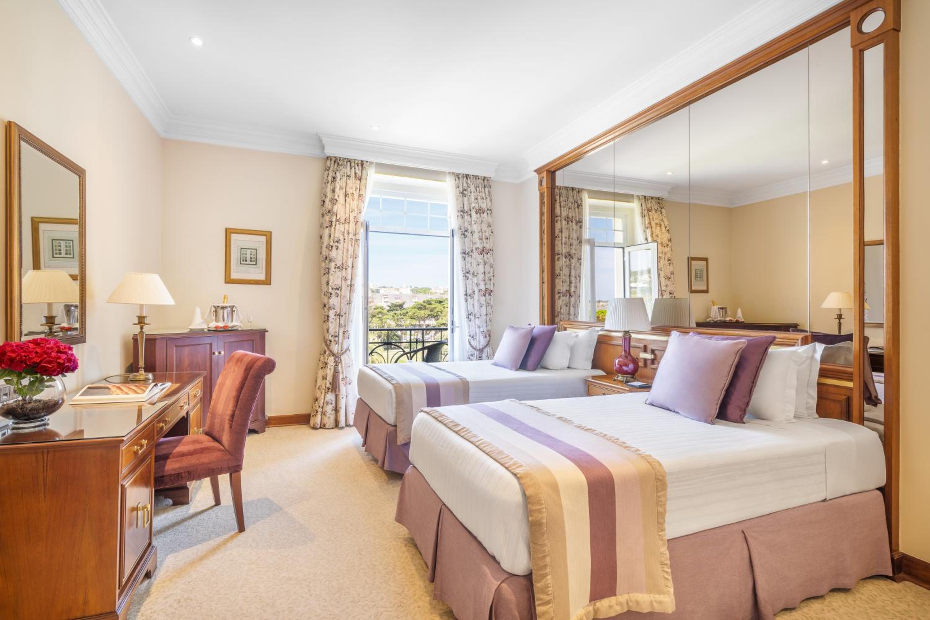 Superior Double or Twin Room with Pool View - Photo 2