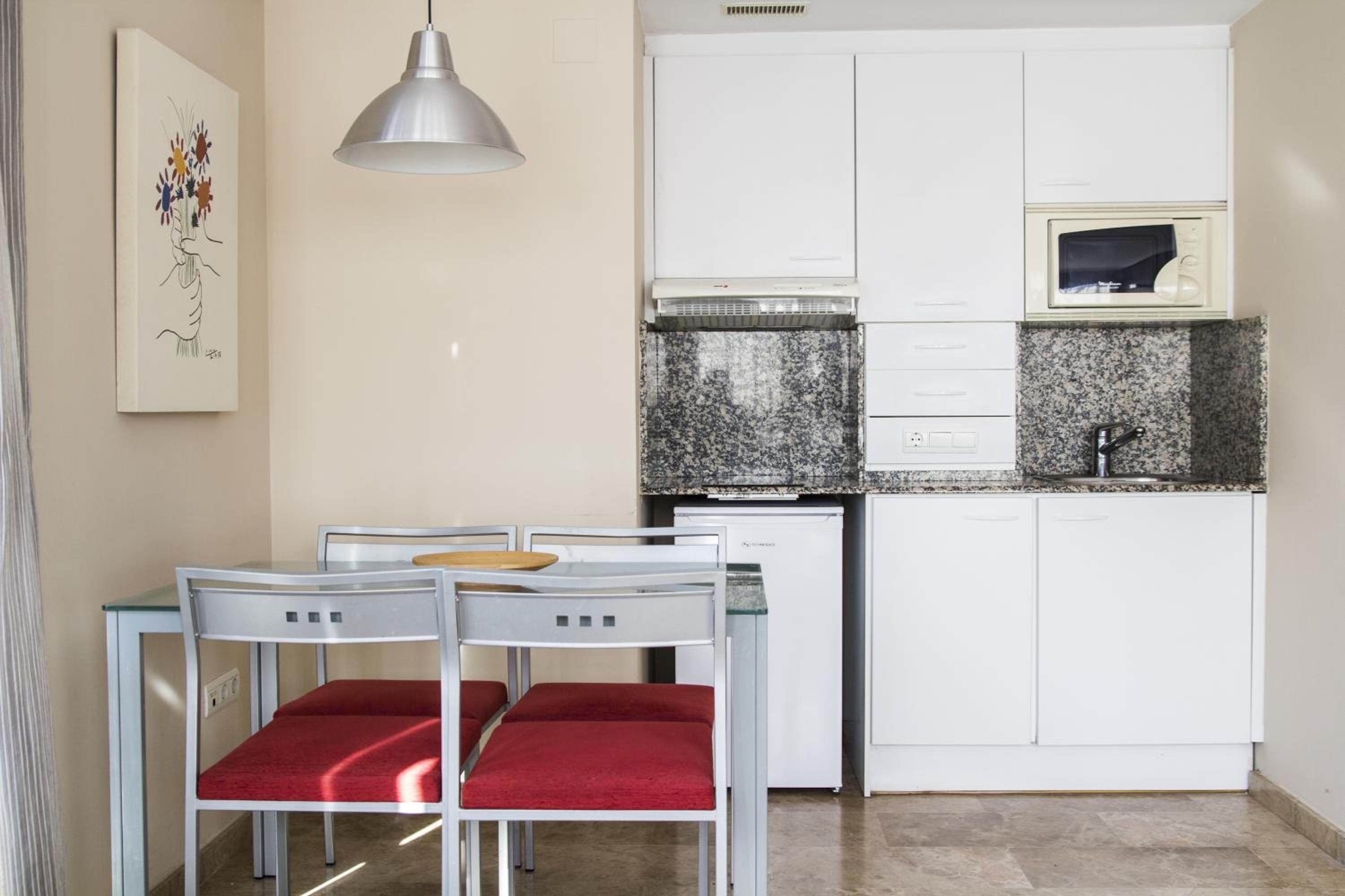 Two-Bedroom Apartment (3 Adults) - Photo 8