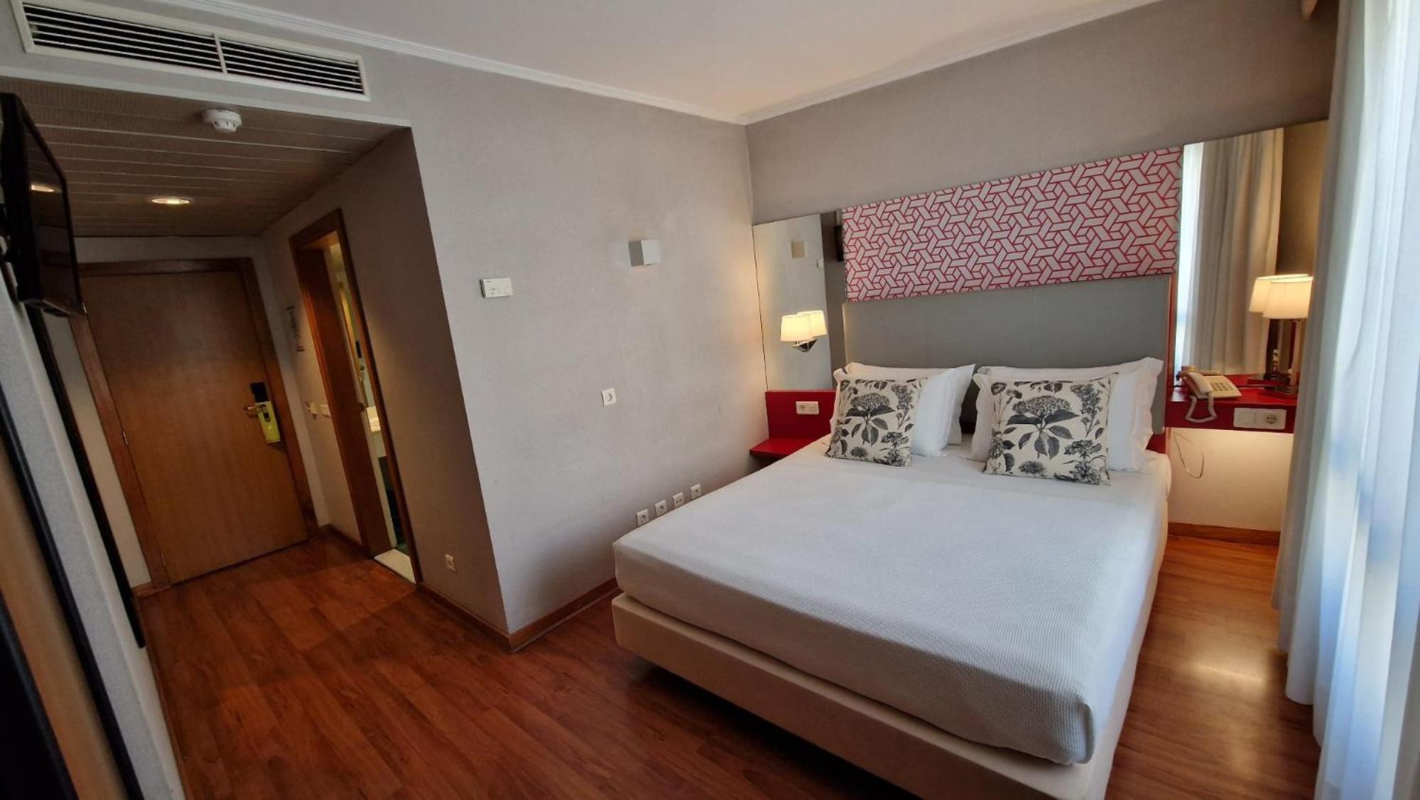 Small Double Room - Photo 1