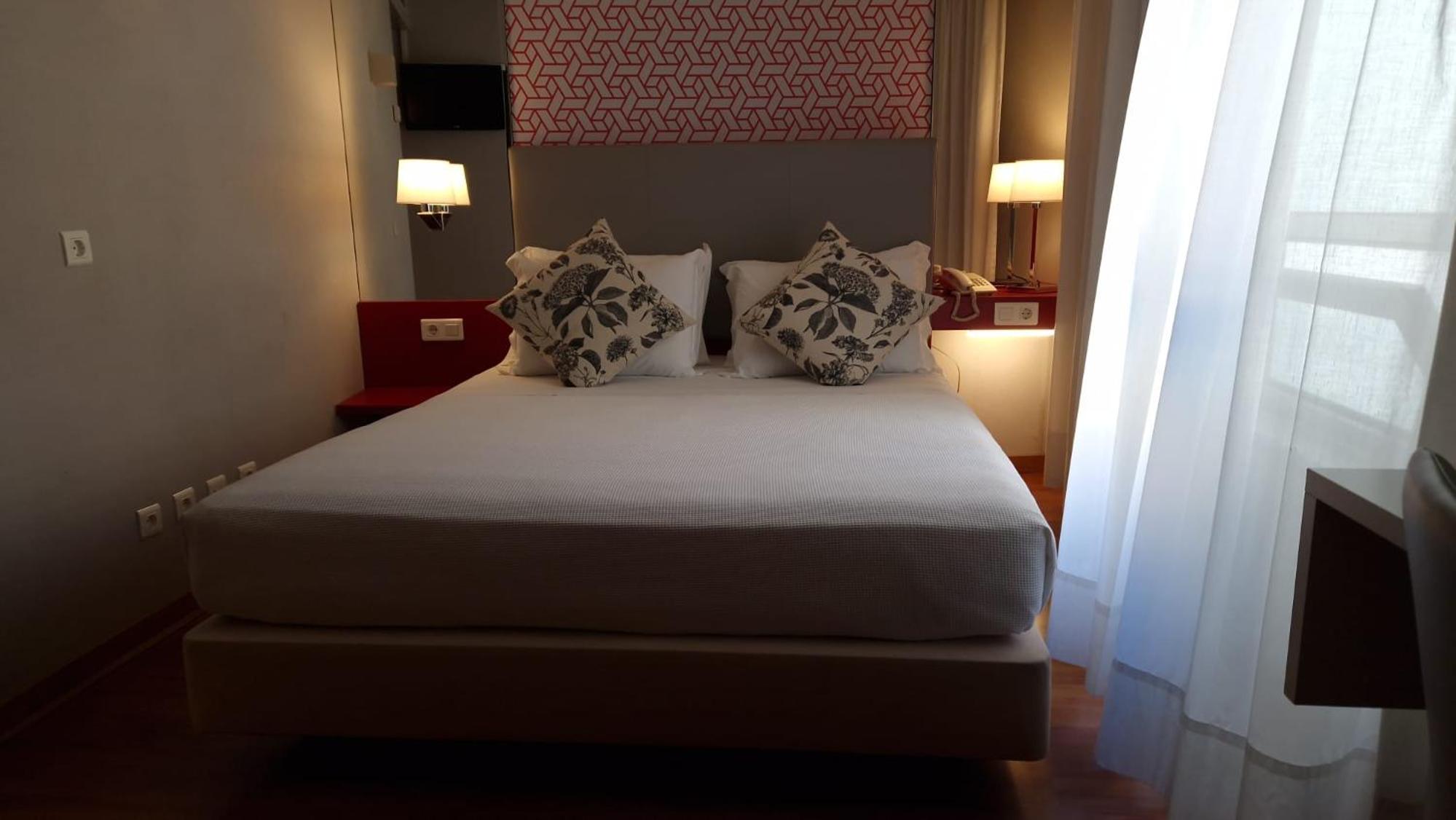 Small Double Room - Photo 4
