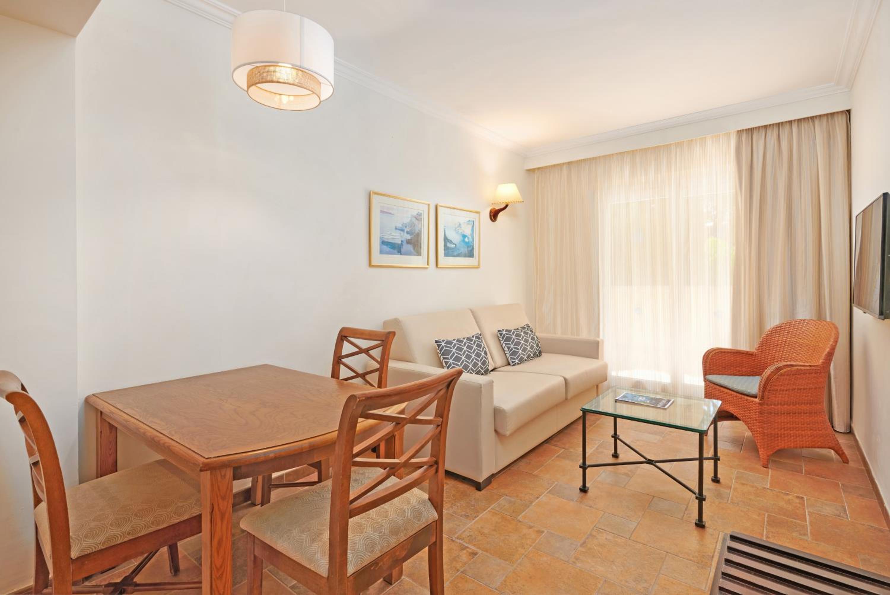 Apartamento de una habitación (2 adultos) Apartamento de una habitación (2 adultos)
