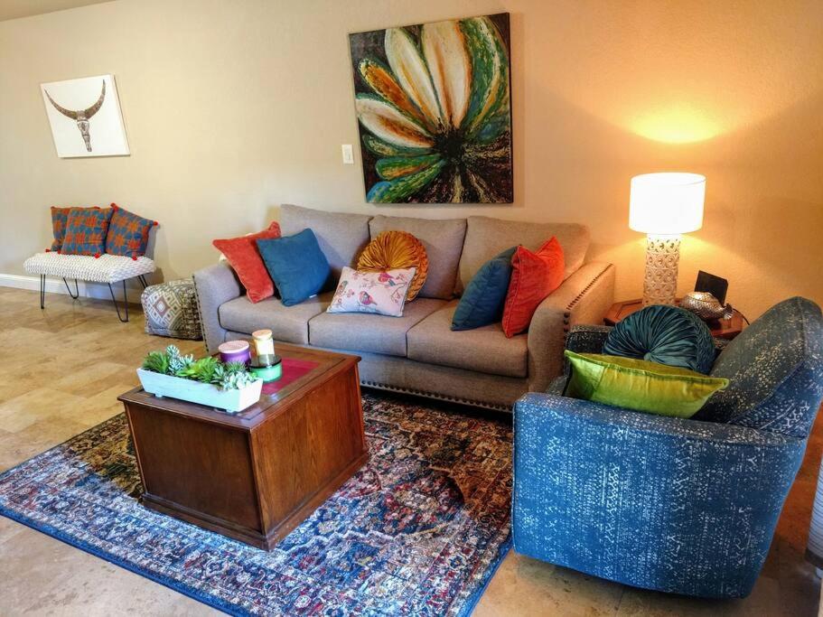 One-Bedroom House photo 1