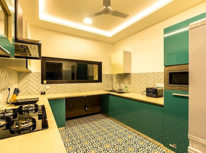 Villa photo 2