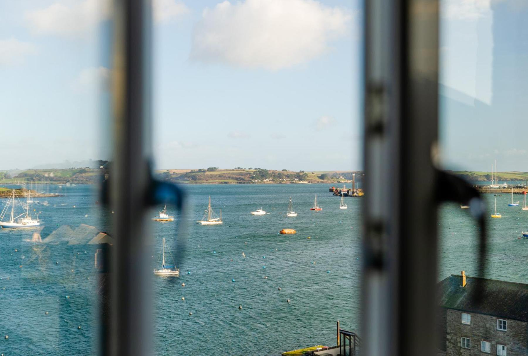 Double Room with Sea View - Photo 9