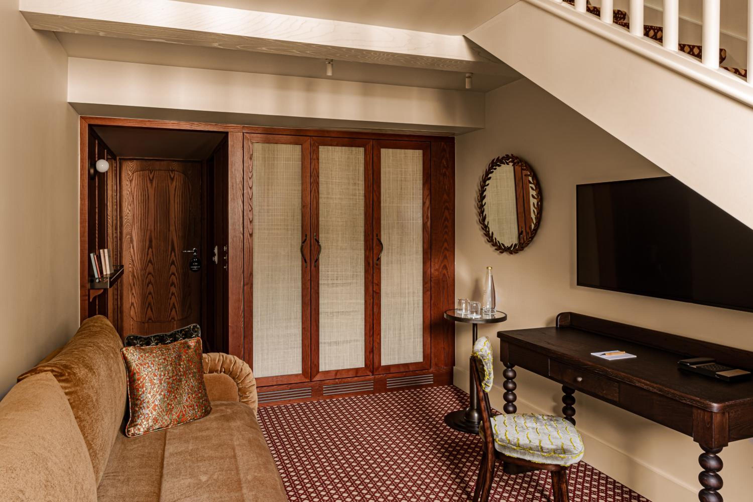 Junior Duplex Suite (Non Smoking)