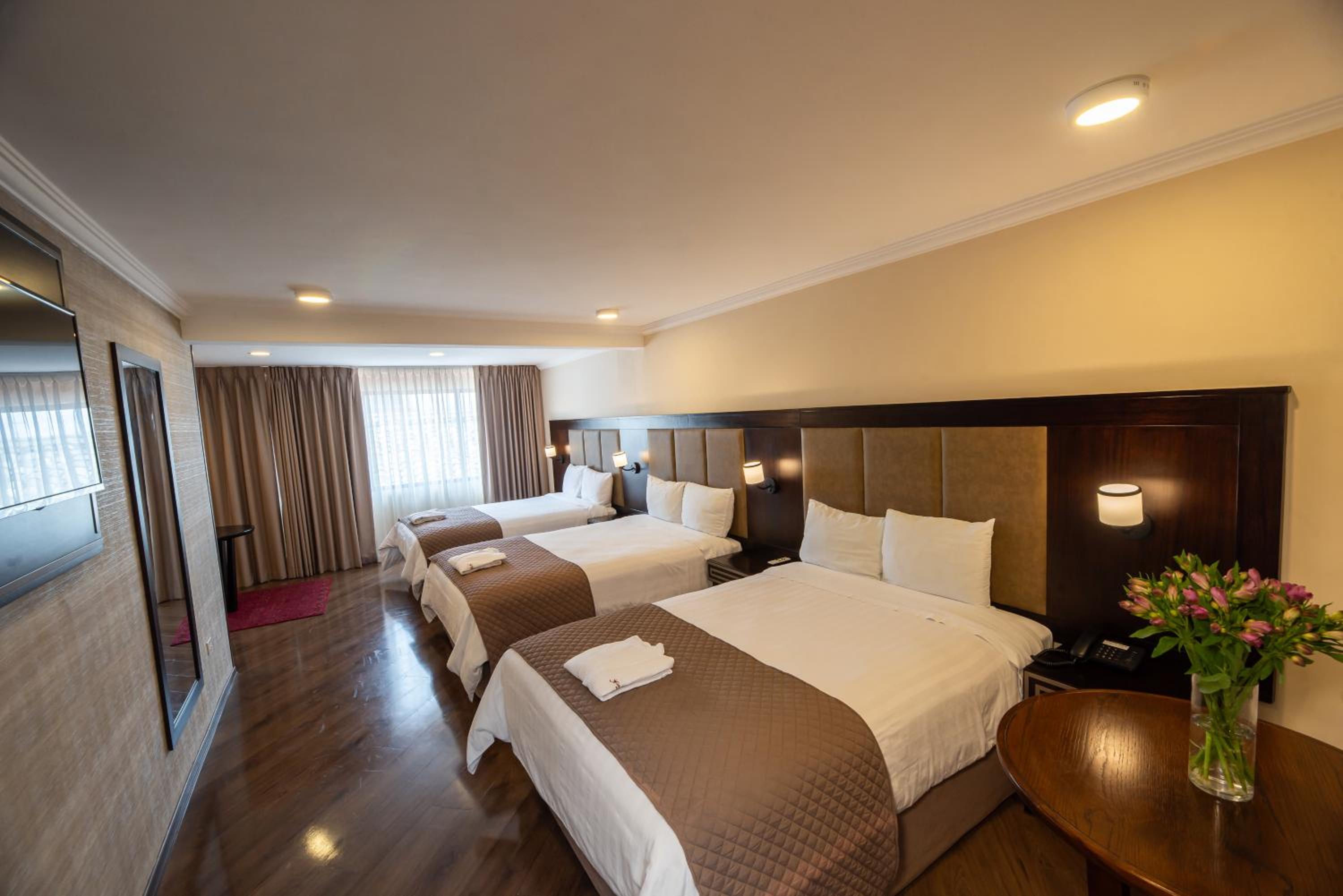 Deluxe Triple Room photo 2