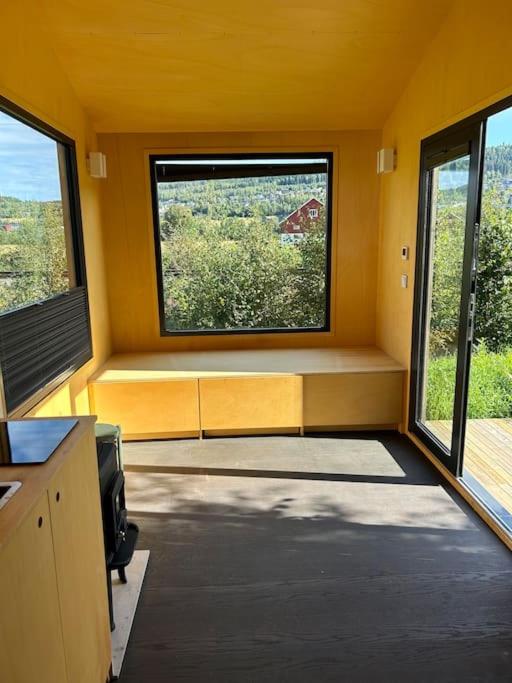 One-Bedroom House photo 1