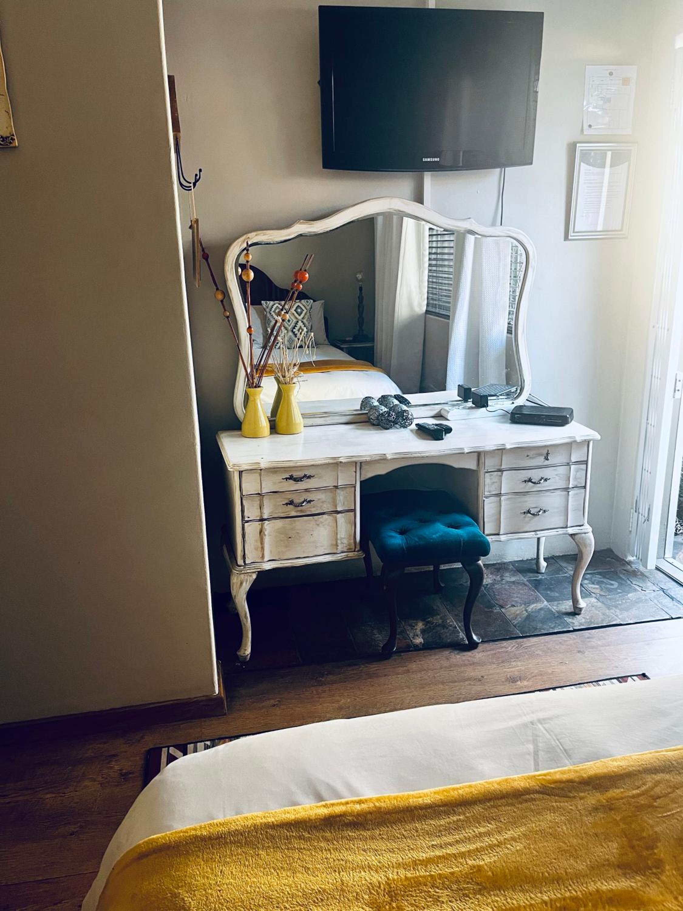 Double Room - Photo 6